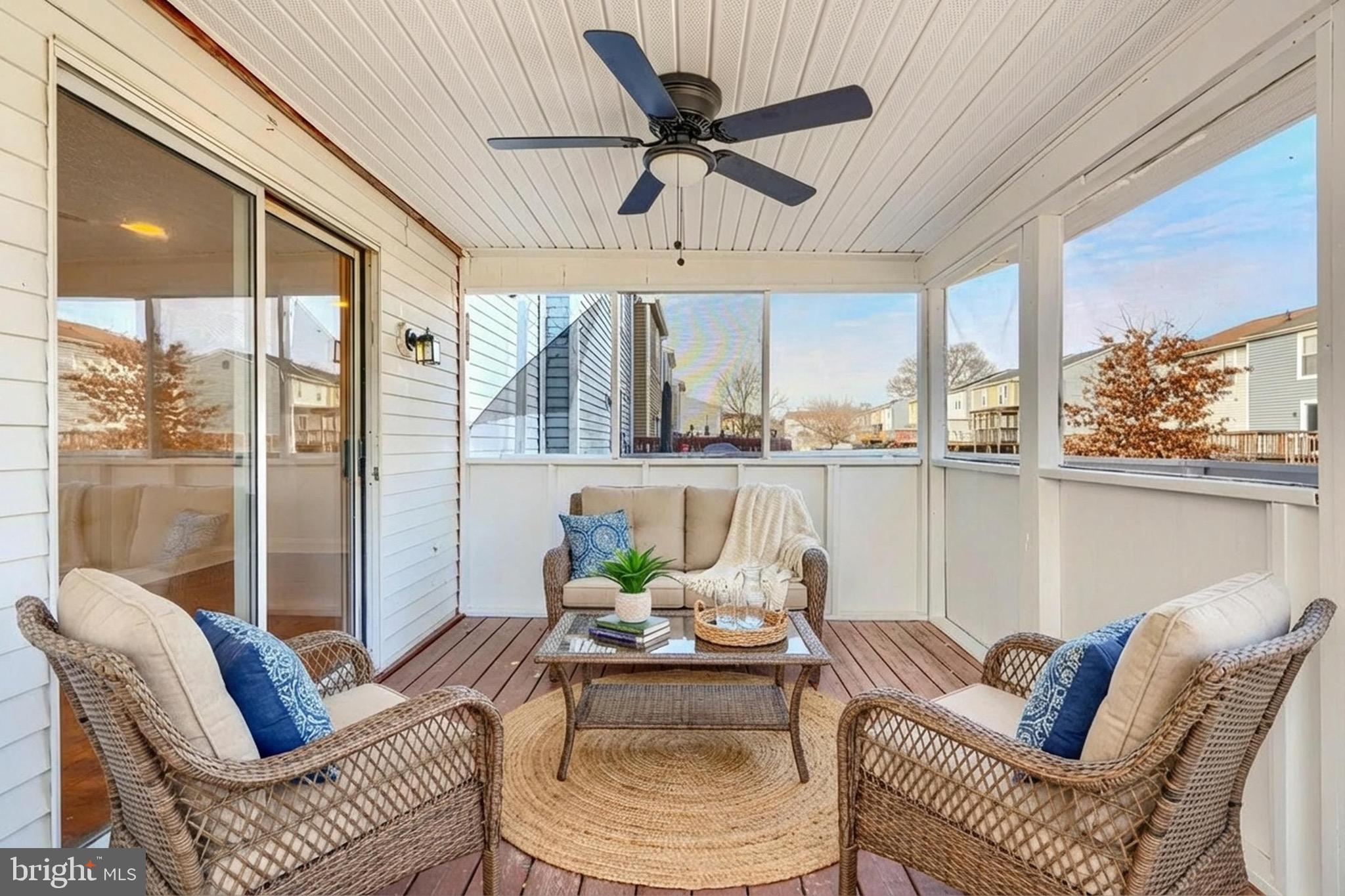 CARROLLWOOD MANOR - Residential