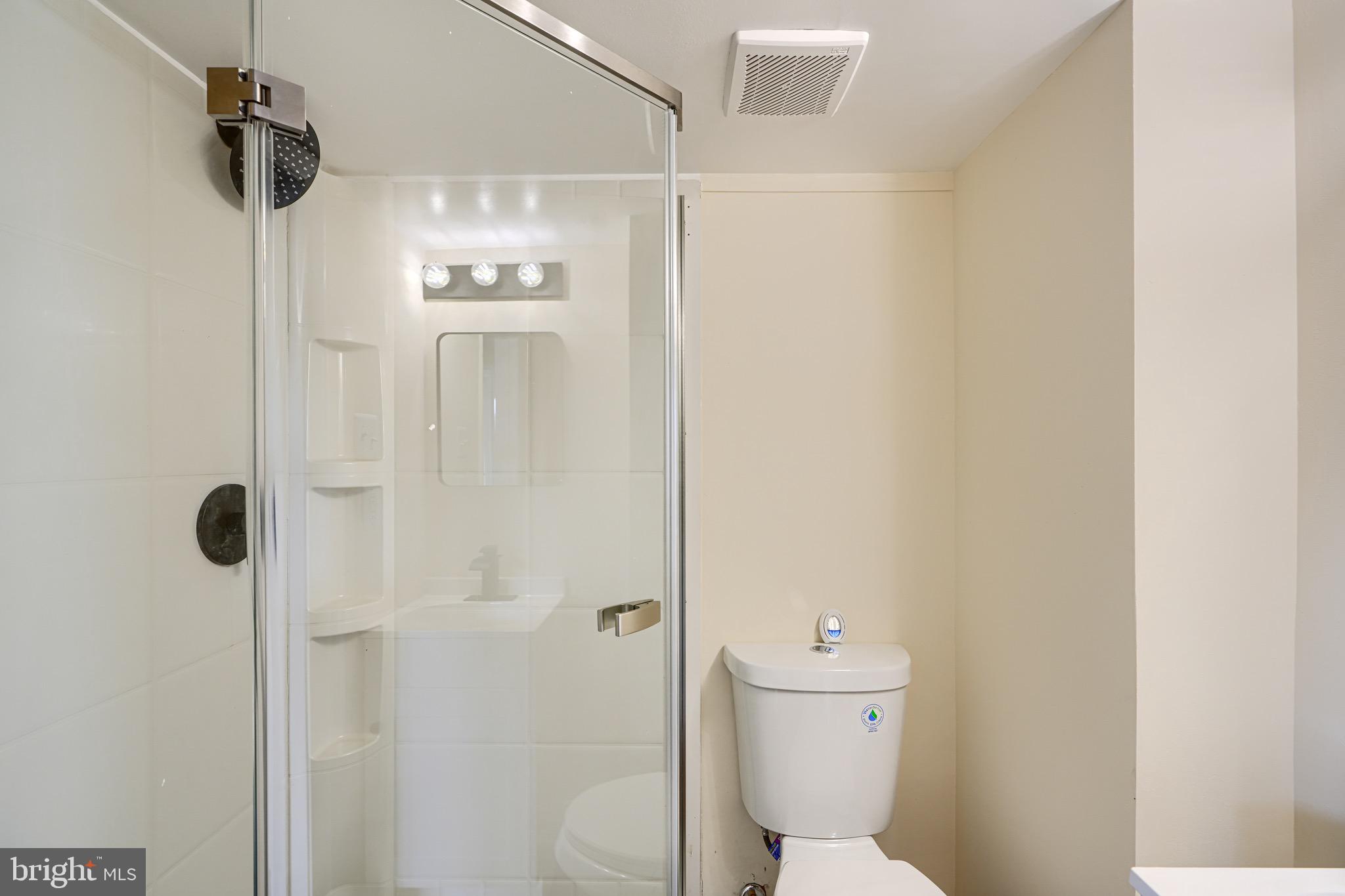 CARROLLWOOD MANOR - Residential