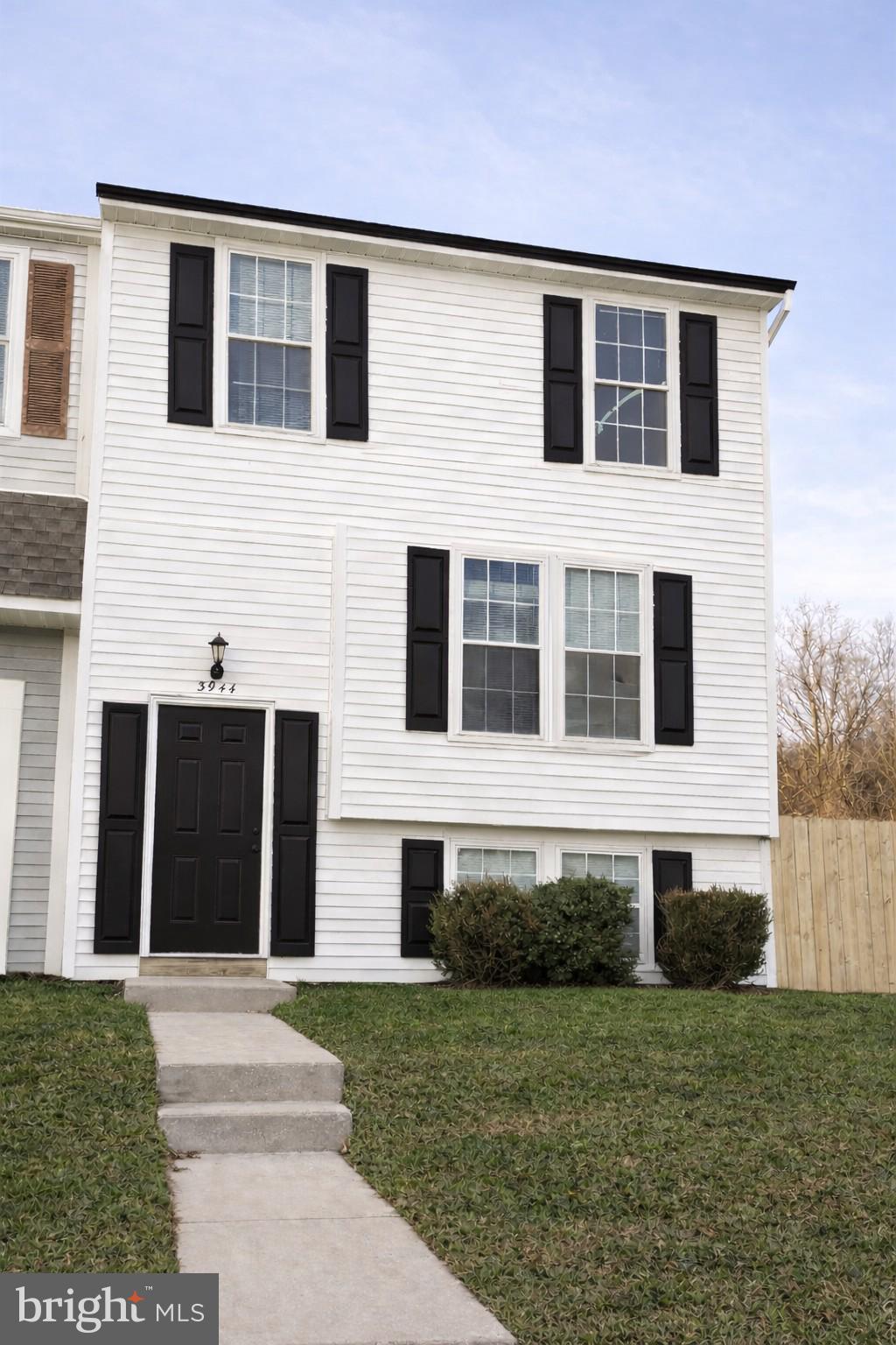 CARROLLWOOD MANOR - Residential