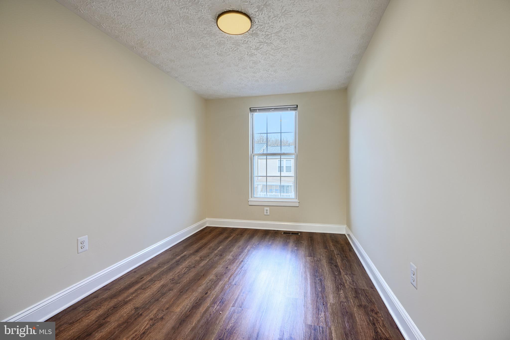 CARROLLWOOD MANOR - Residential