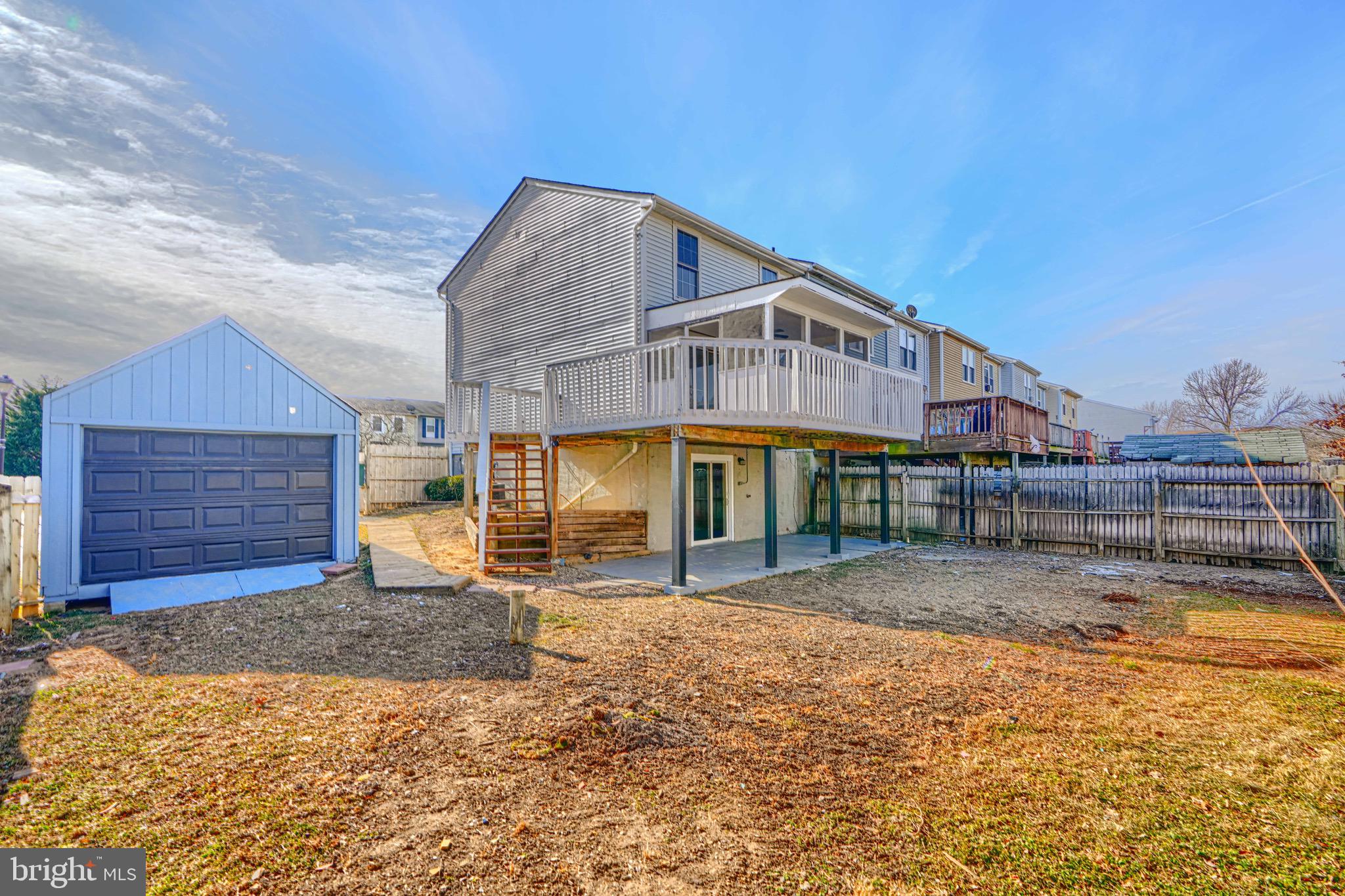 CARROLLWOOD MANOR - Residential