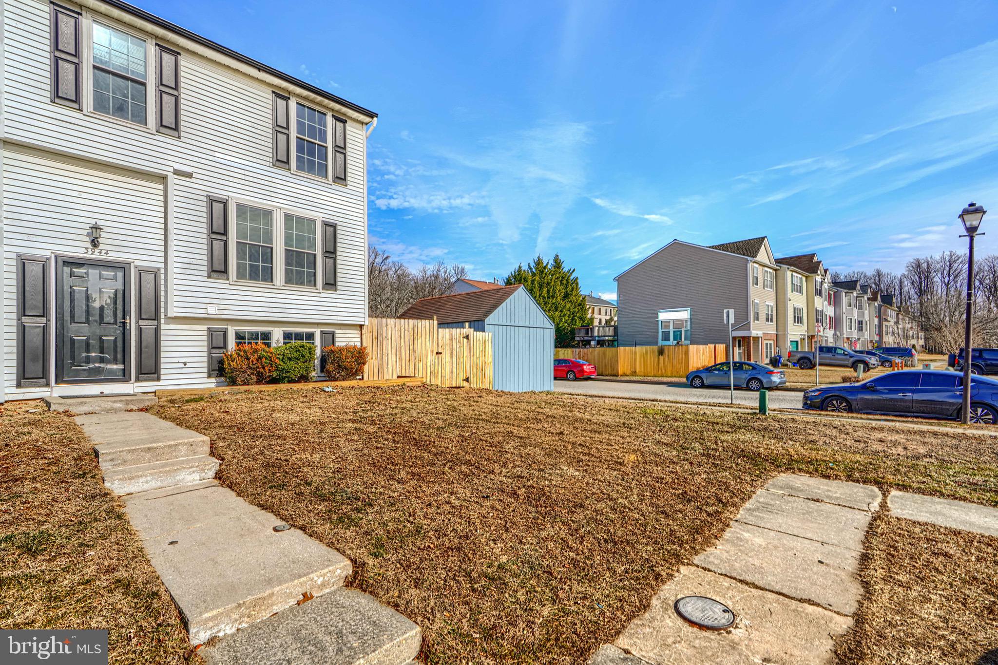 CARROLLWOOD MANOR - Residential