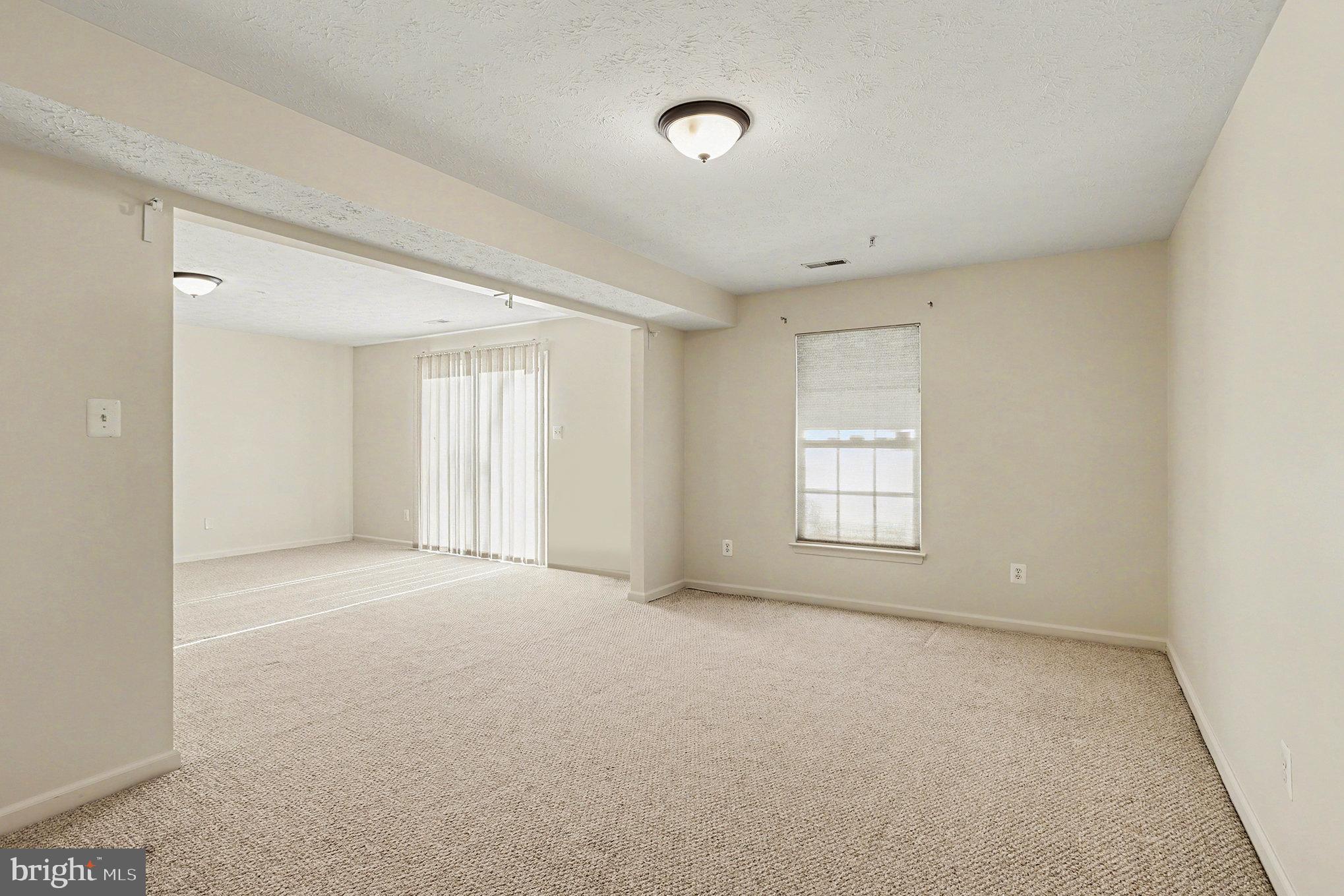 LOU MAR ESTATES - Residential