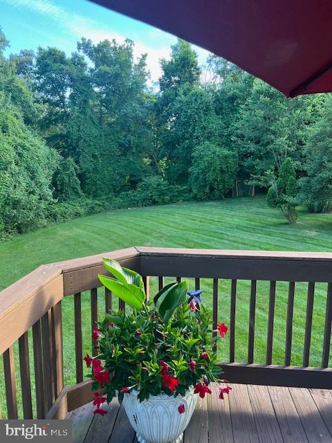 LOU MAR ESTATES - Residential