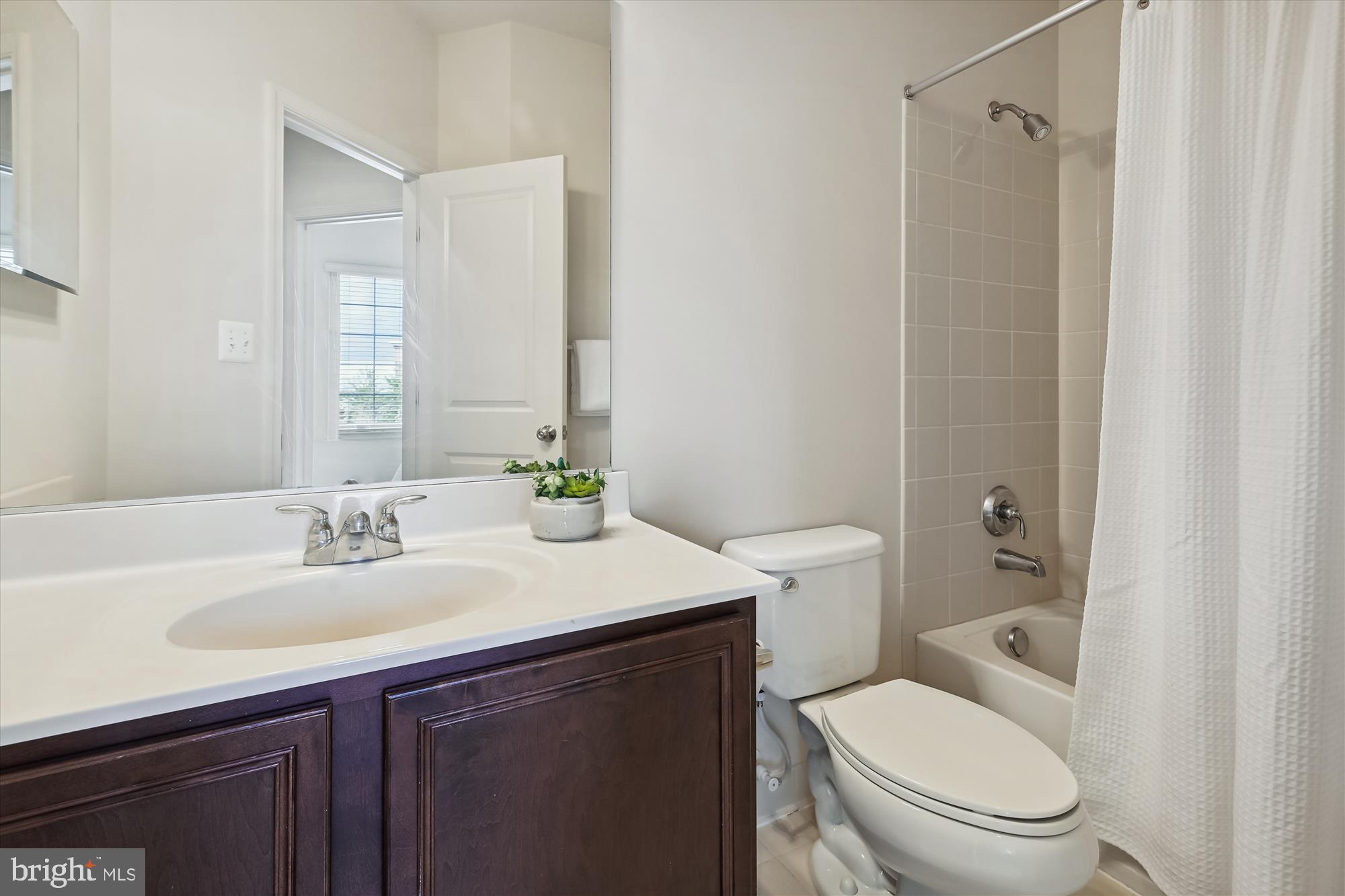 BRAMBLETON TOWN CENTER - Residential