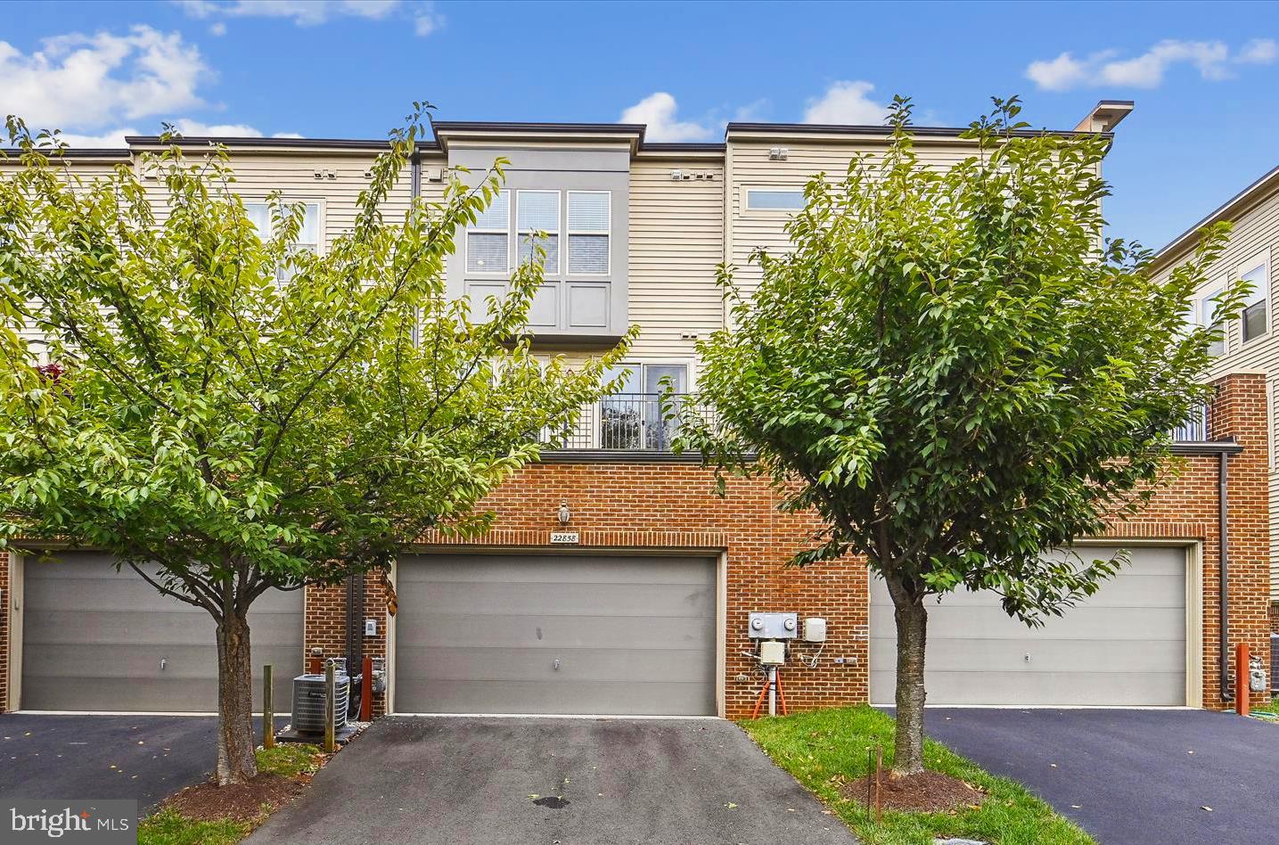 BRAMBLETON TOWN CENTER - Residential