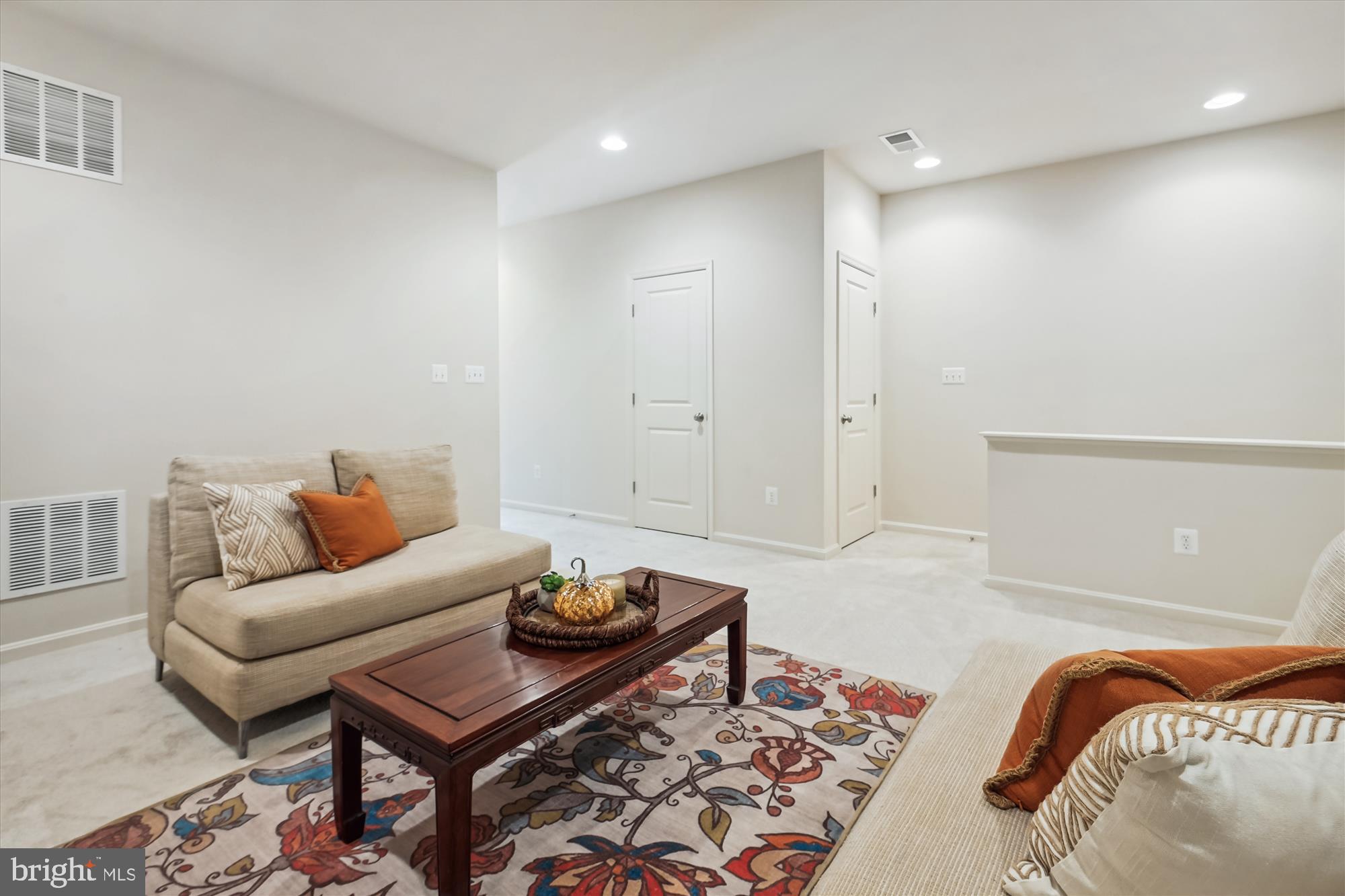 BRAMBLETON TOWN CENTER - Residential