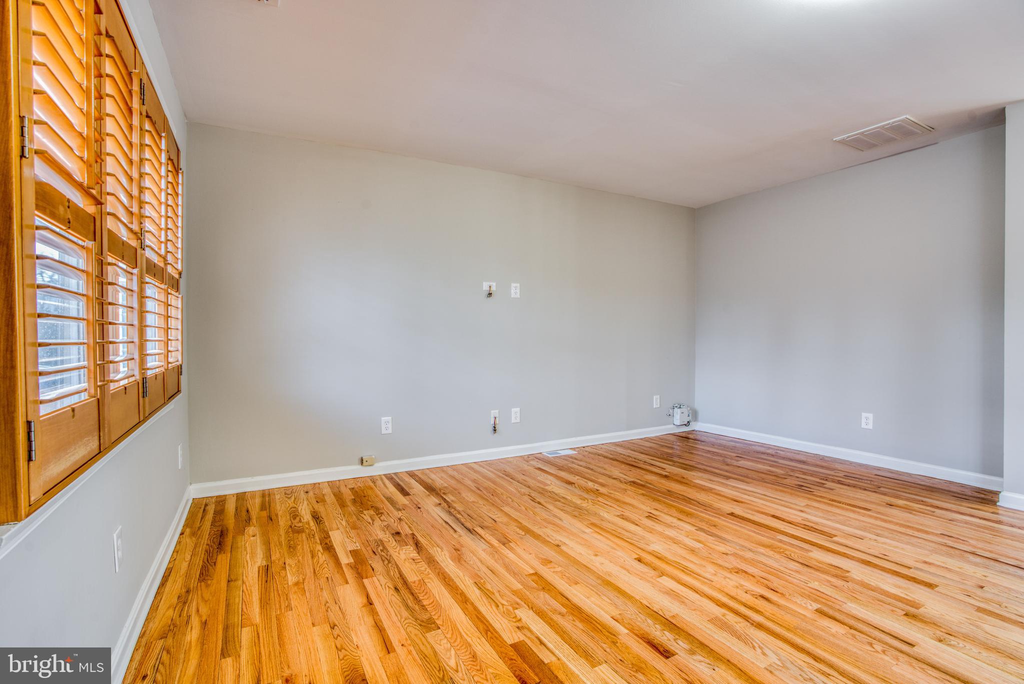 MANHATTAN BEACH - Residential Lease