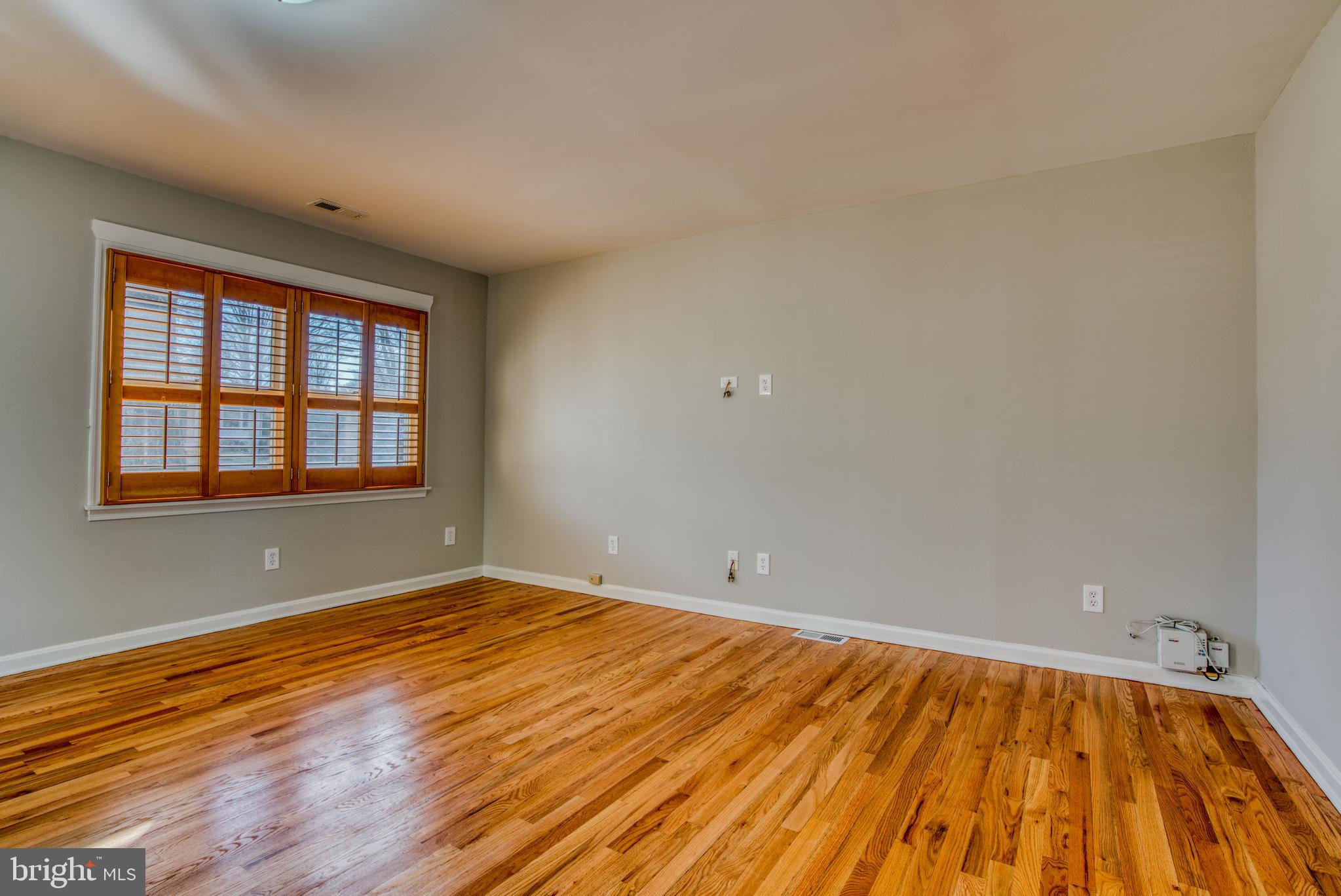 MANHATTAN BEACH - Residential Lease