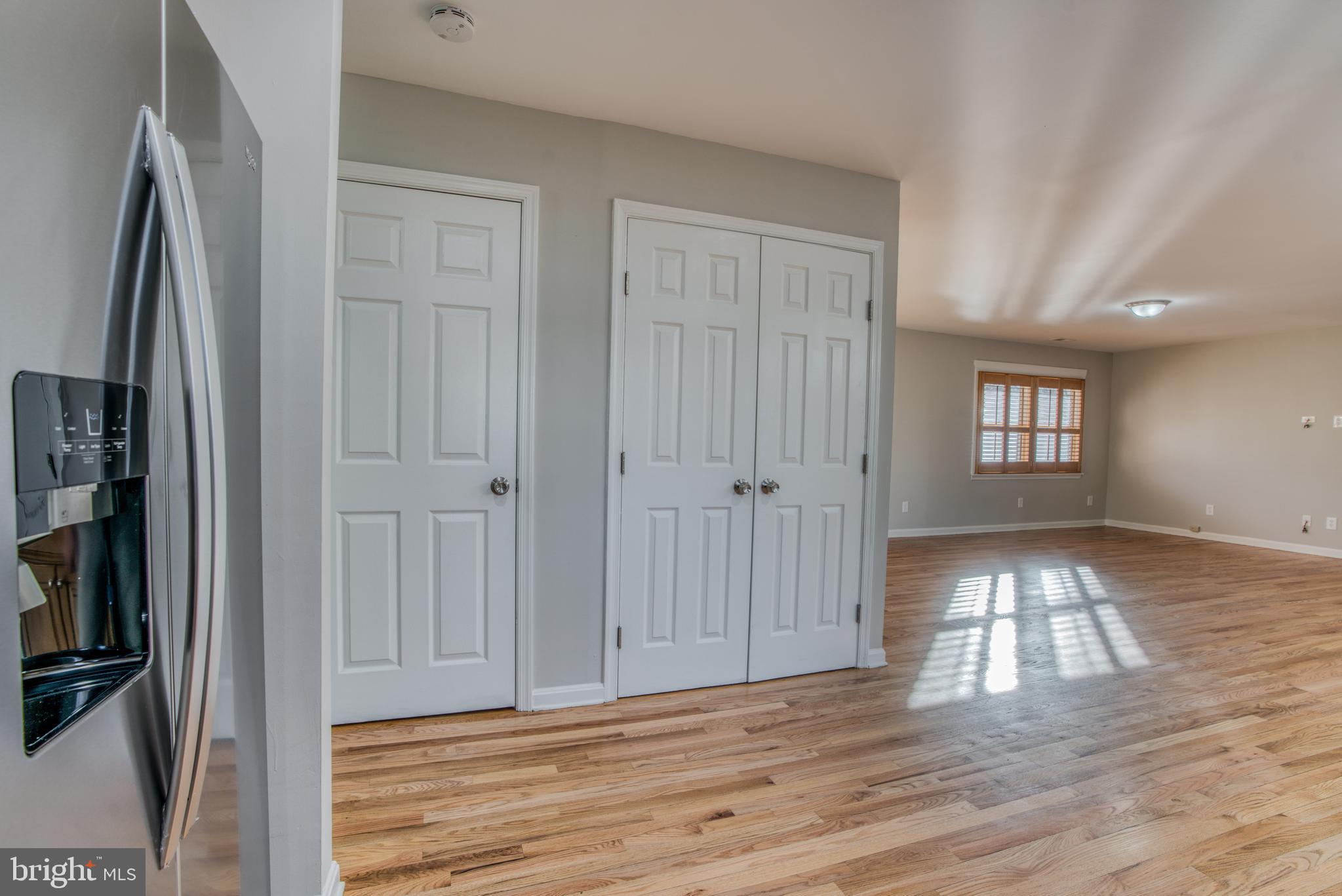 MANHATTAN BEACH - Residential Lease