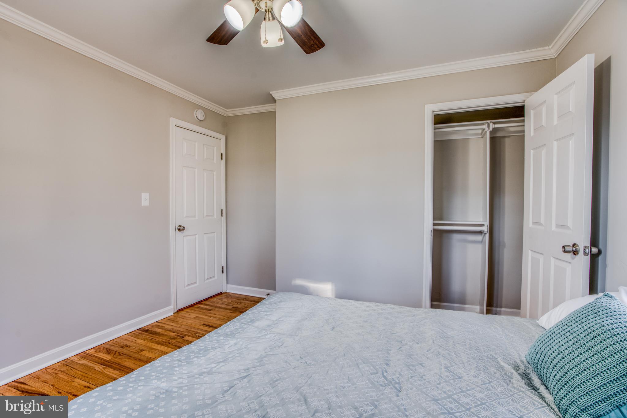 MANHATTAN BEACH - Residential Lease