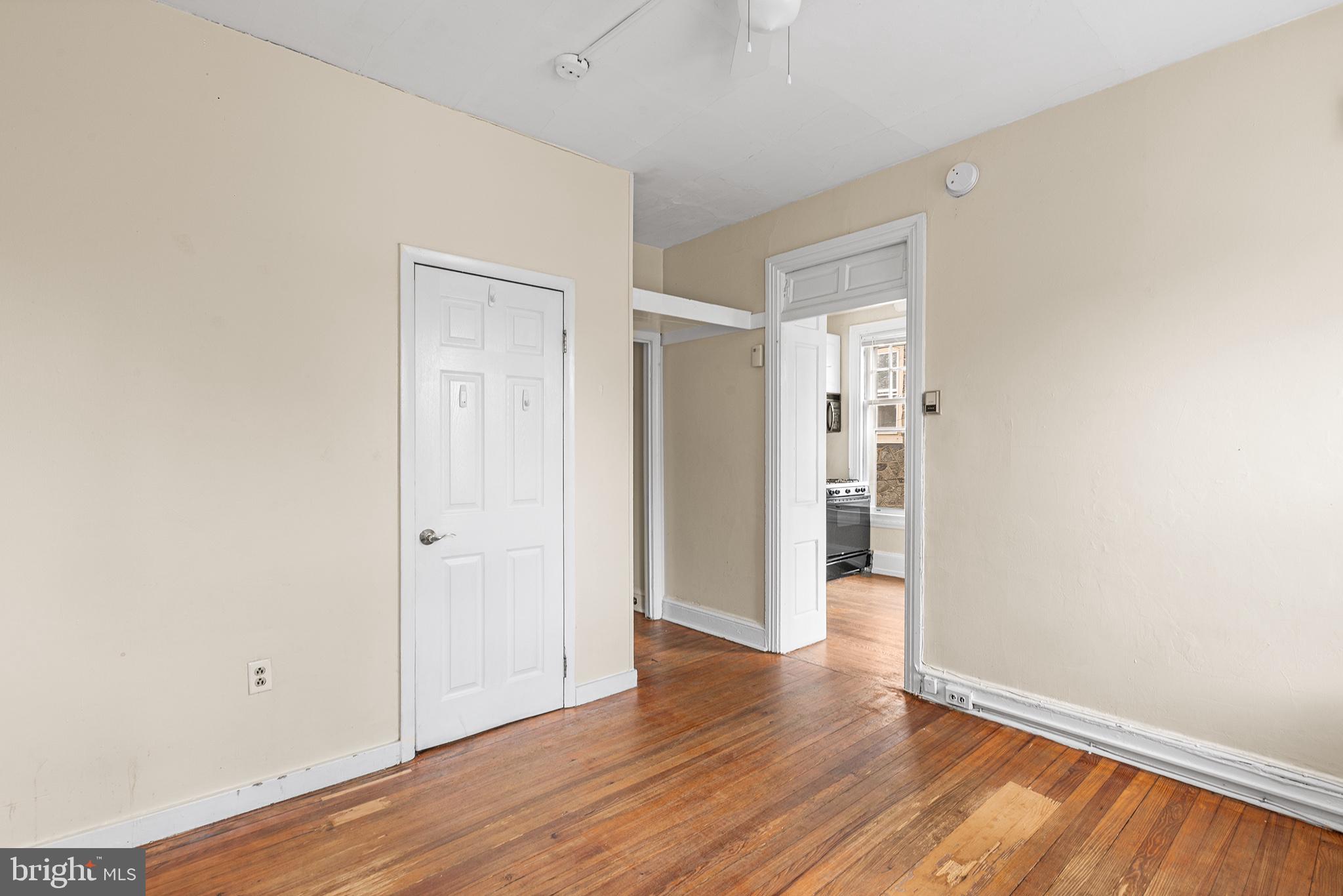 UNIVERSITY CITY - Residential Lease