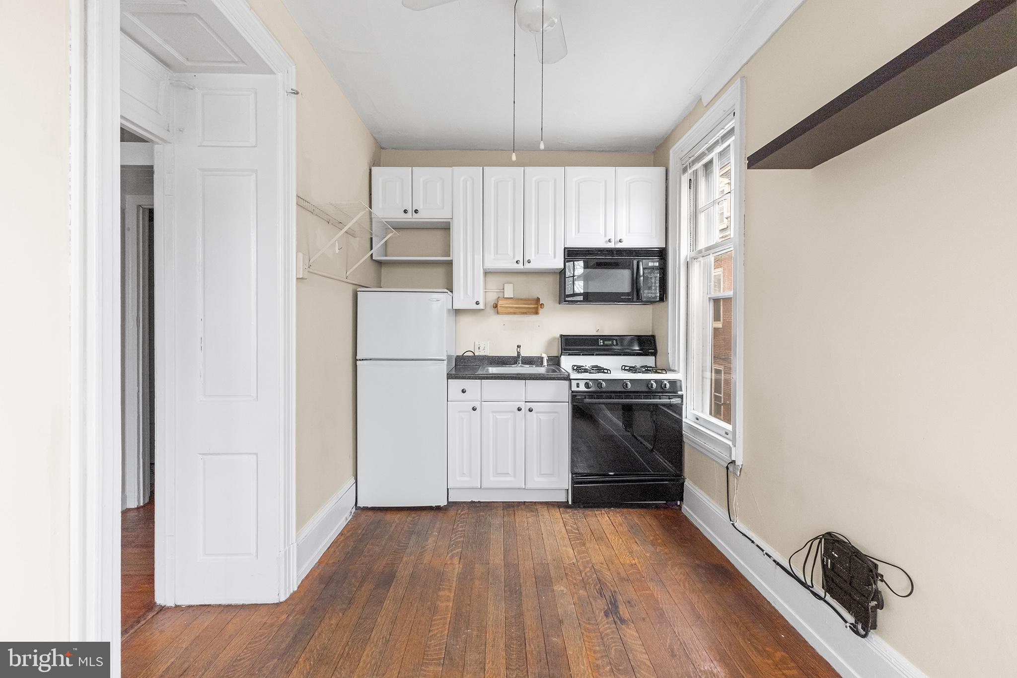 UNIVERSITY CITY - Residential Lease