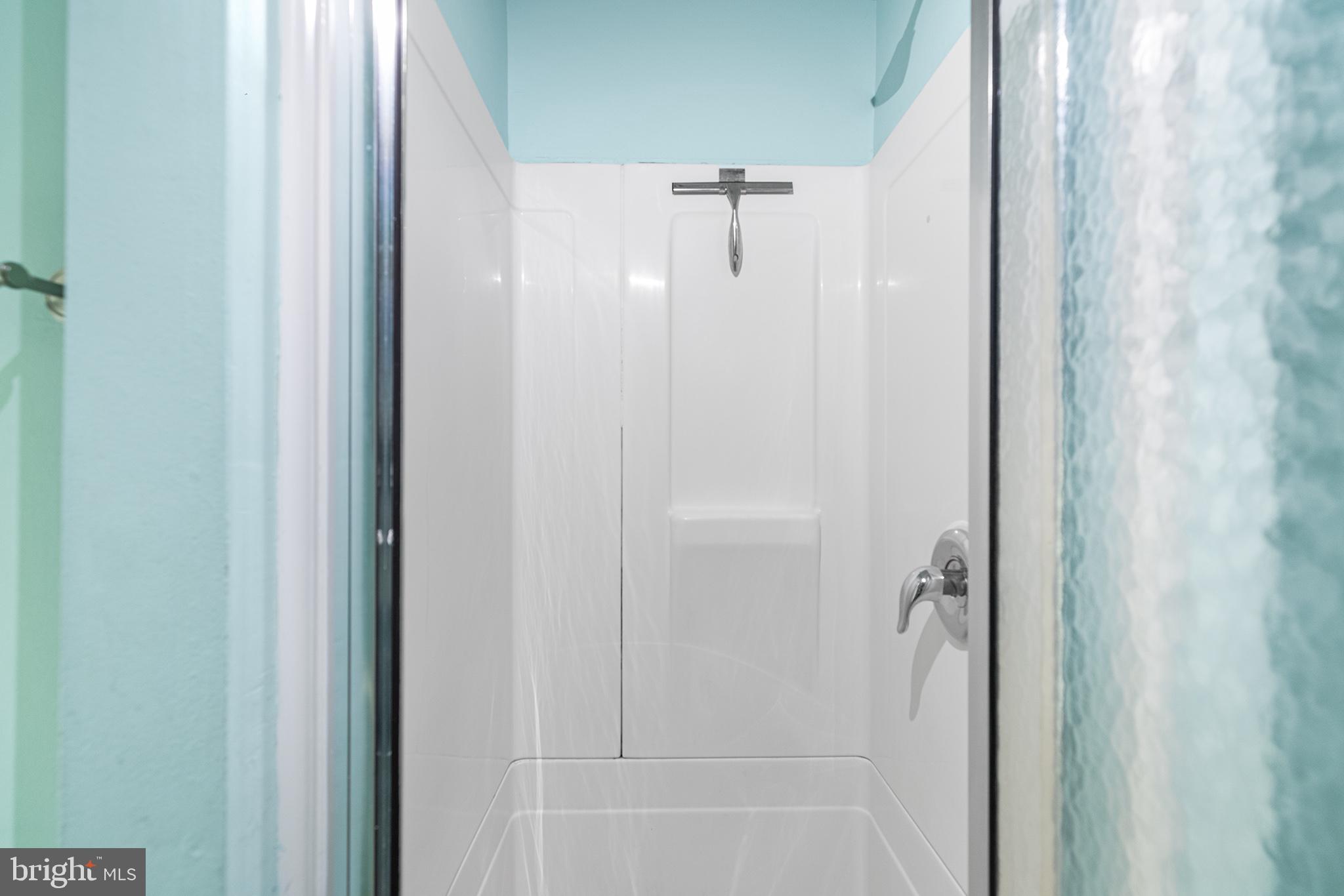 UNIVERSITY CITY - Residential Lease