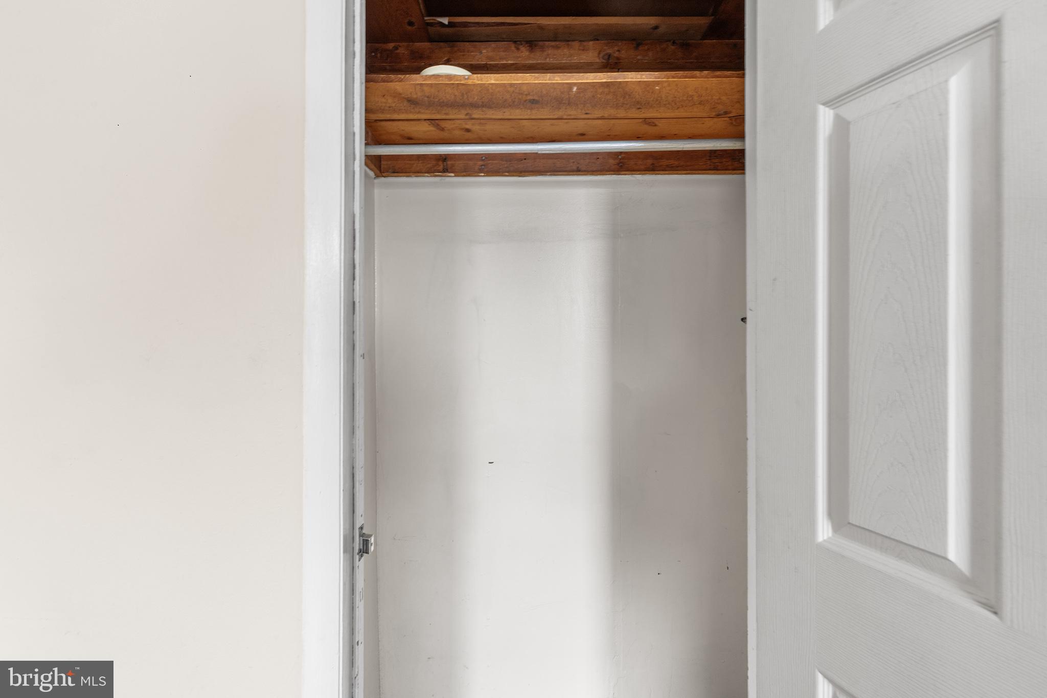 UNIVERSITY CITY - Residential Lease