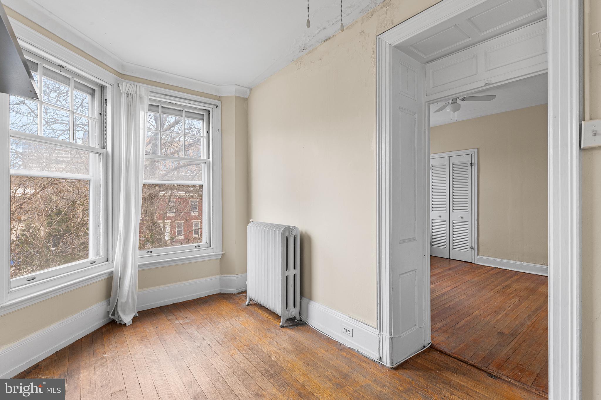 UNIVERSITY CITY - Residential Lease