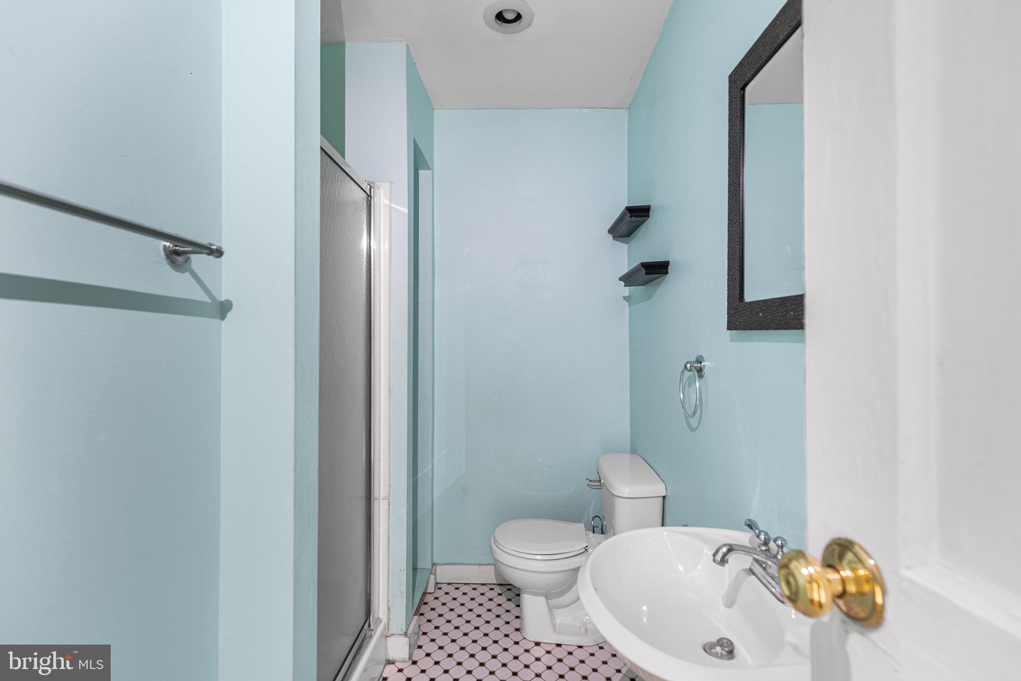 UNIVERSITY CITY - Residential Lease