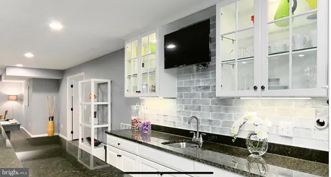 6805 Lake Anne Court, Warrenton, VA MLS: VAFQ2016688