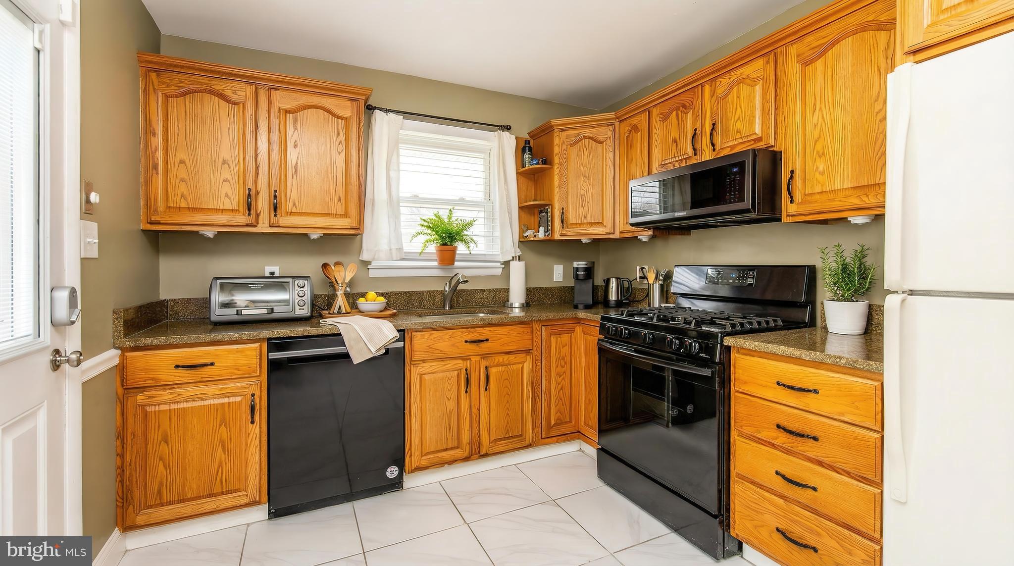 VILLAGE OF OLDE MILL - Residential