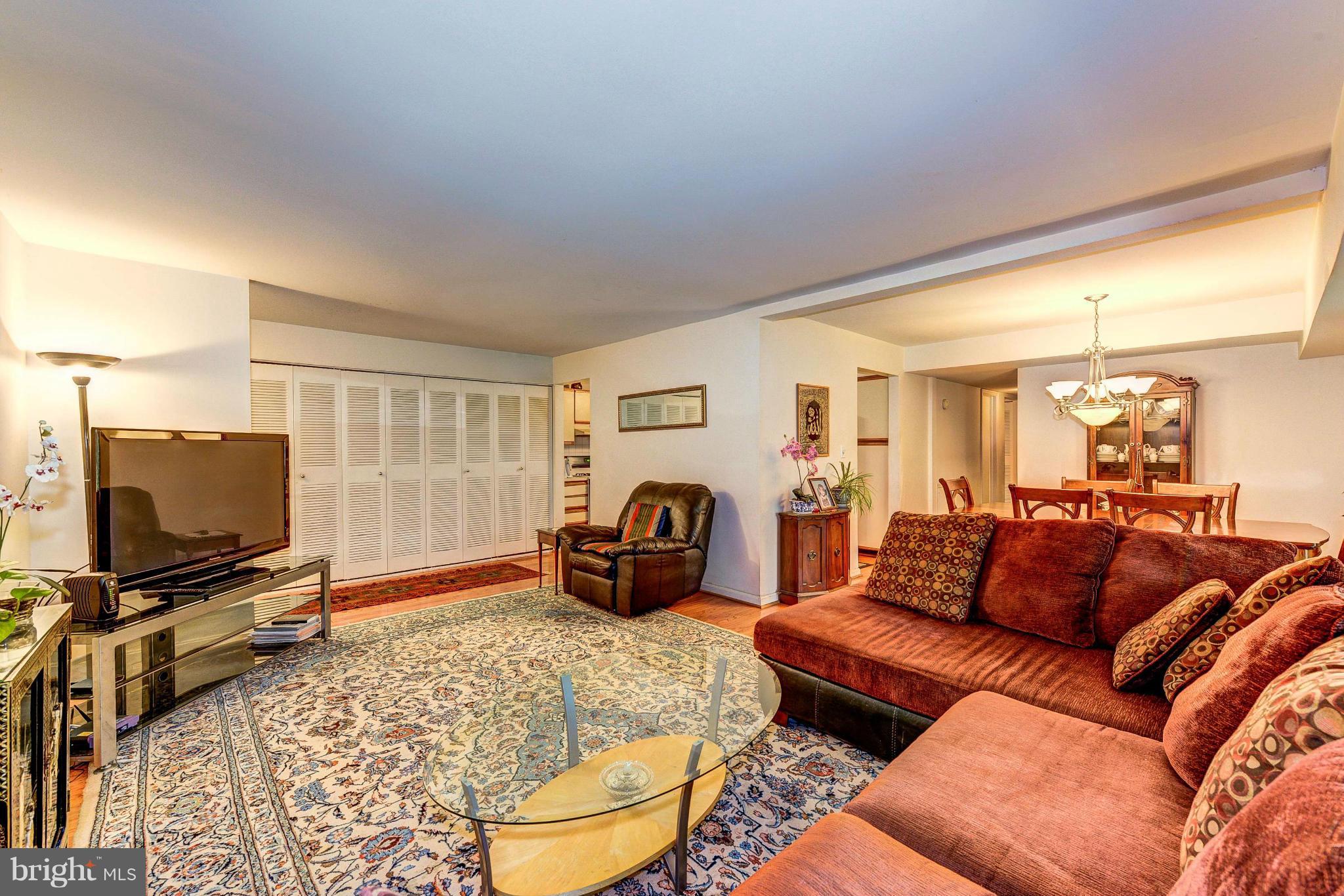 HERITAGE COURT - Residential