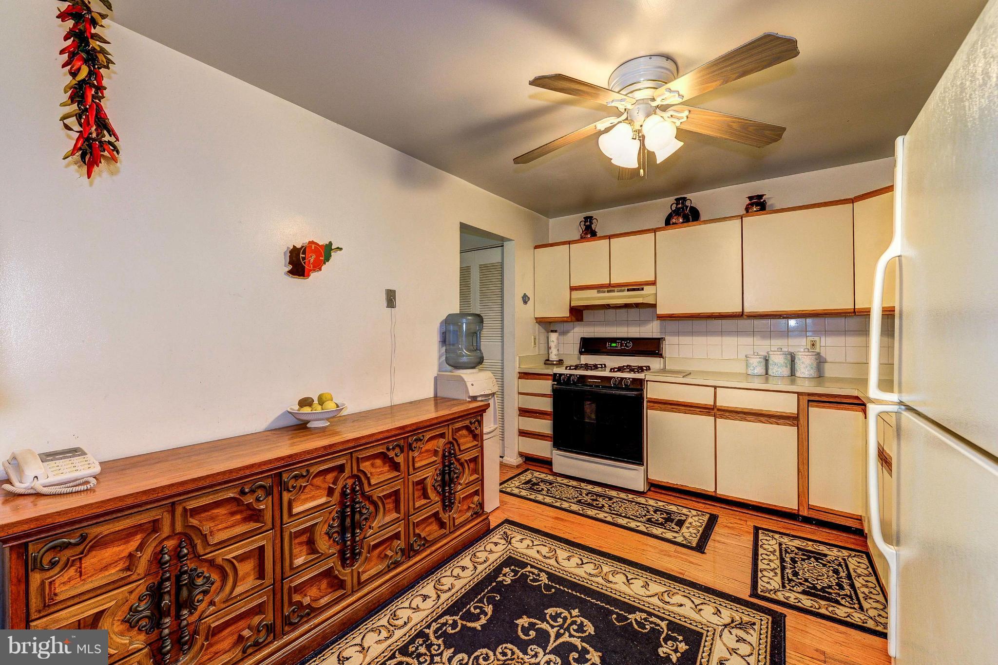 HERITAGE COURT - Residential