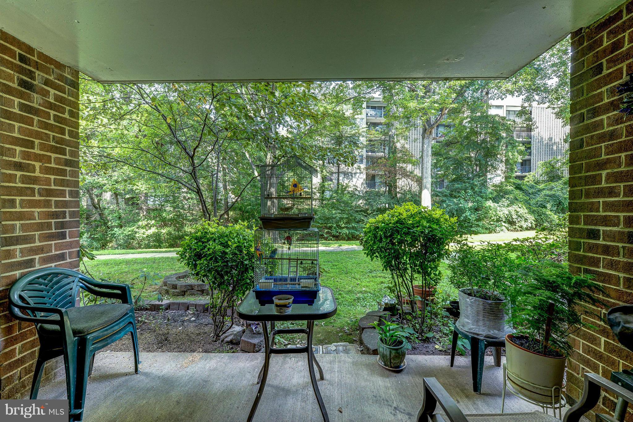 HERITAGE COURT - Residential