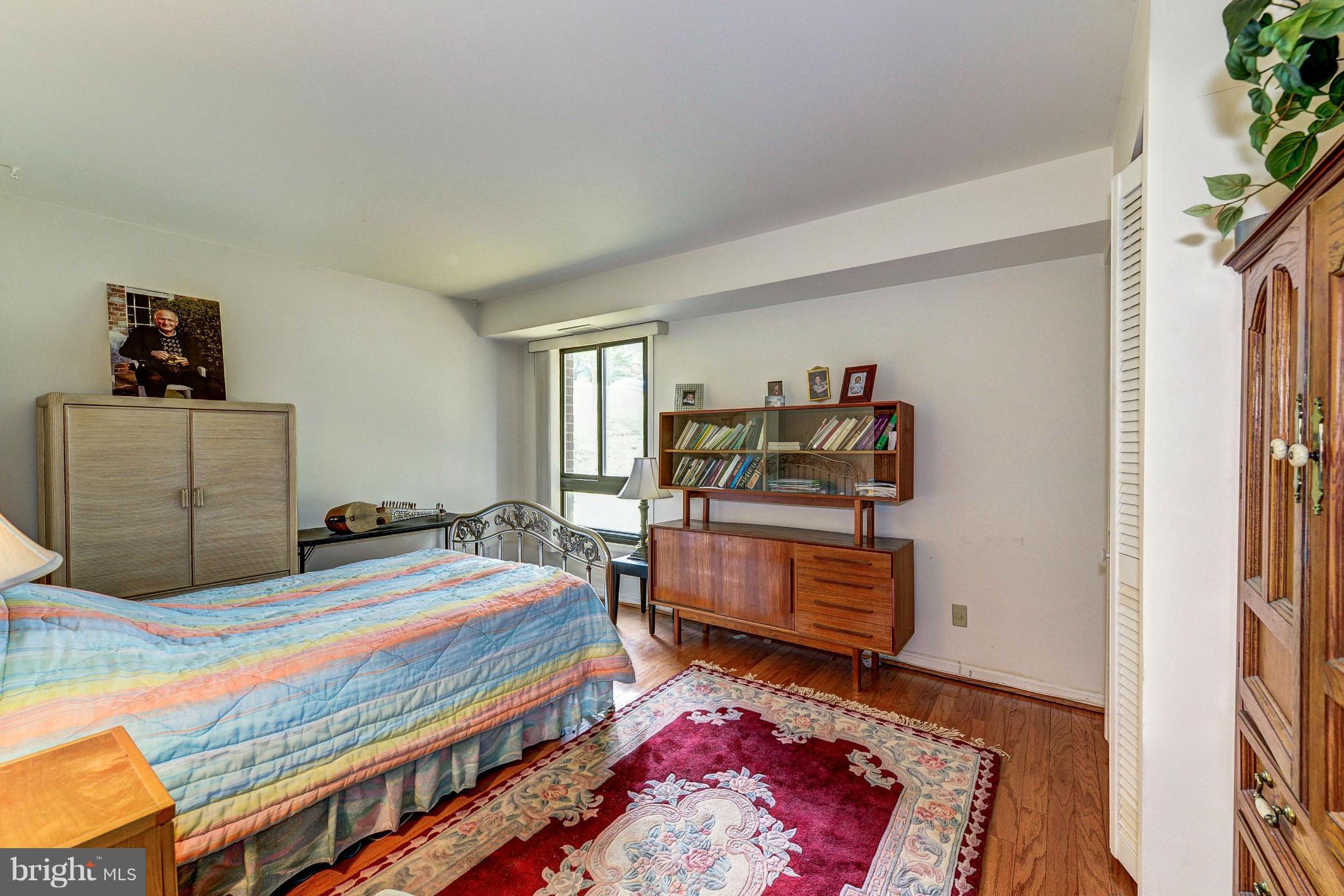 HERITAGE COURT - Residential