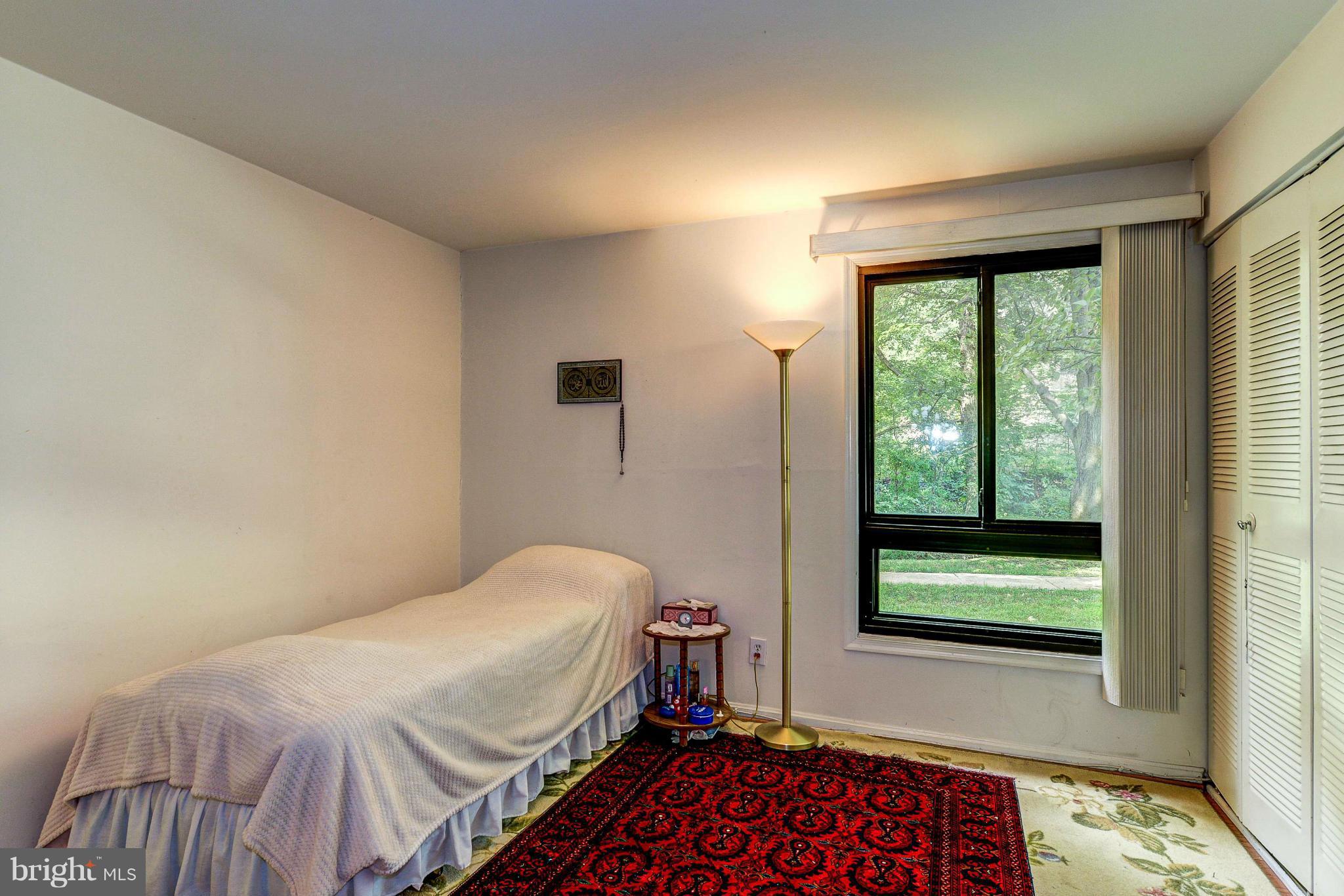 HERITAGE COURT - Residential