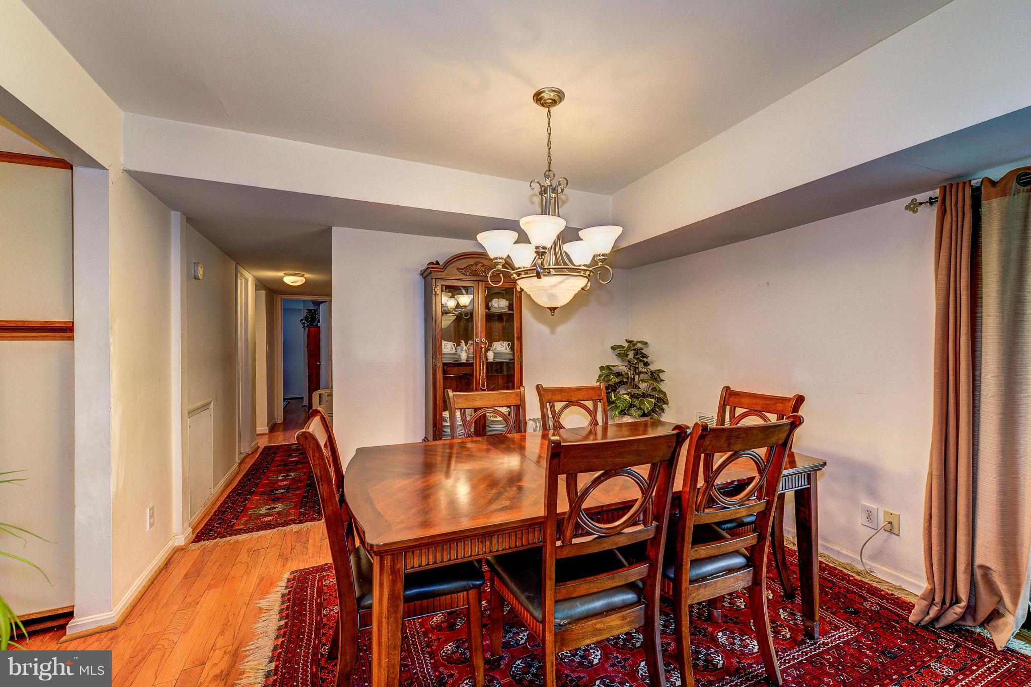 HERITAGE COURT - Residential