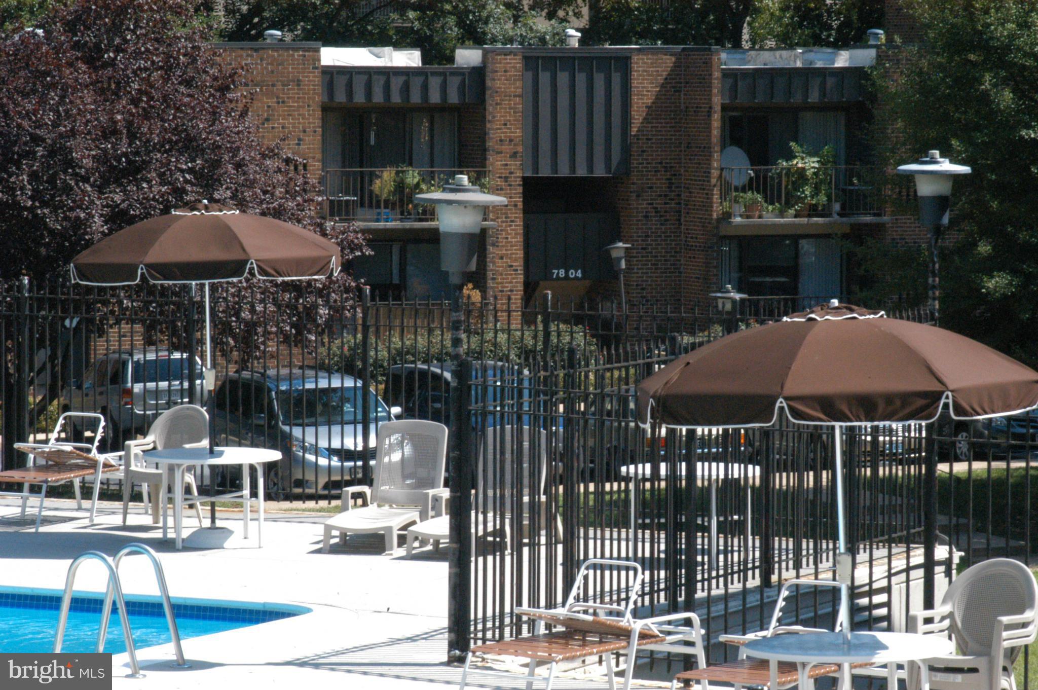 HERITAGE COURT - Residential