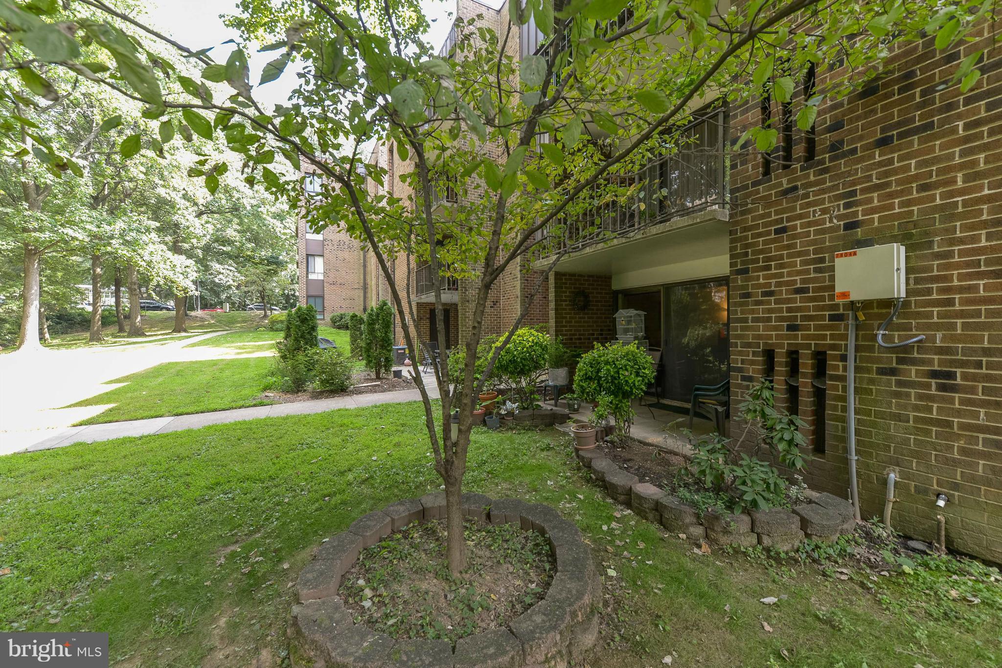 HERITAGE COURT - Residential