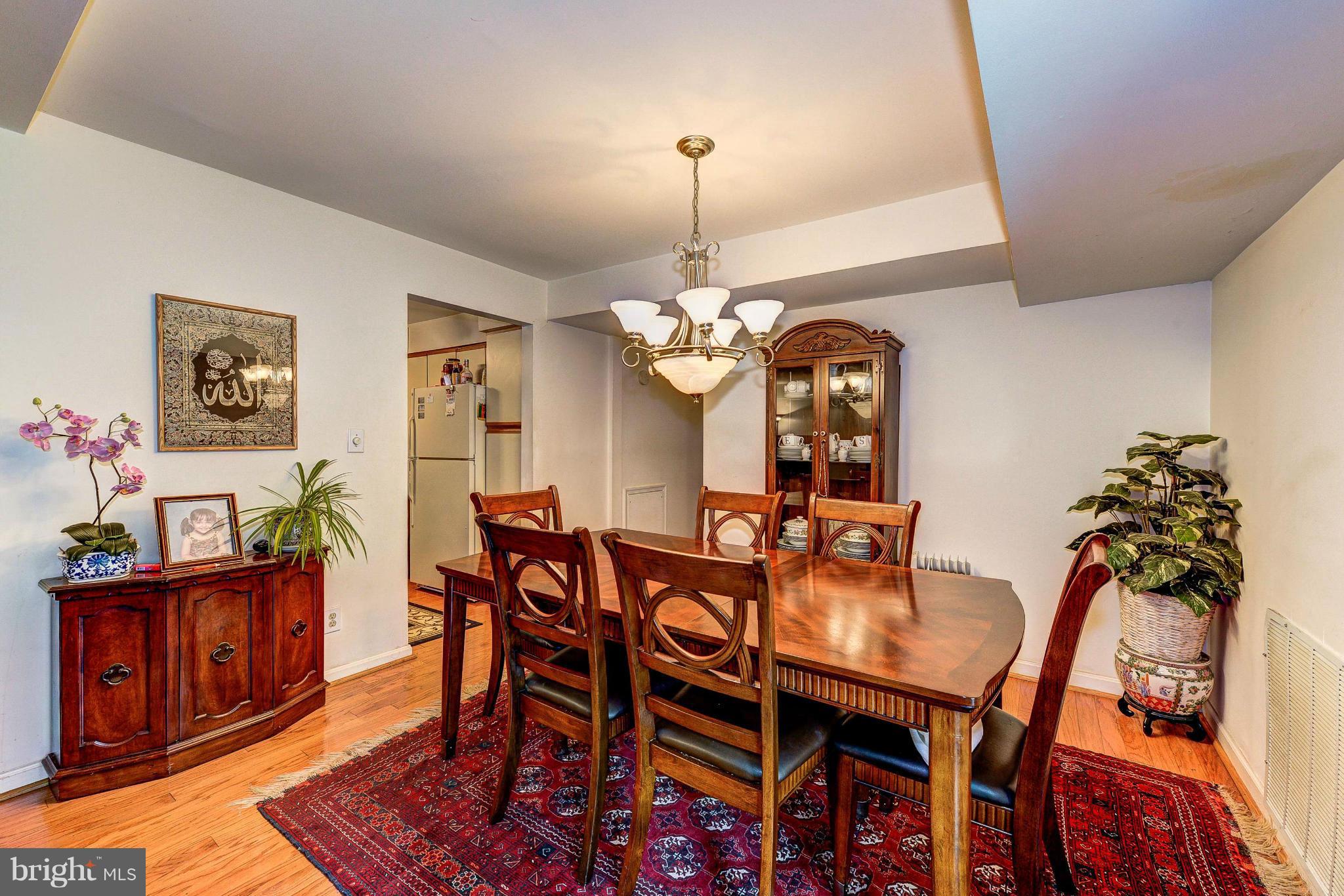 HERITAGE COURT - Residential