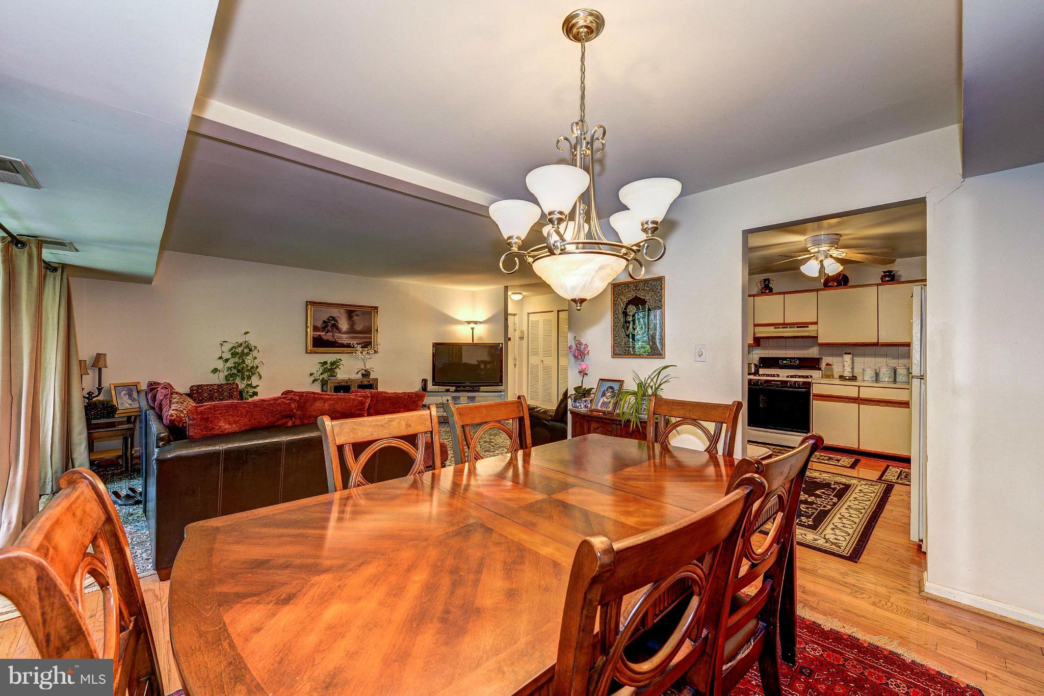 HERITAGE COURT - Residential