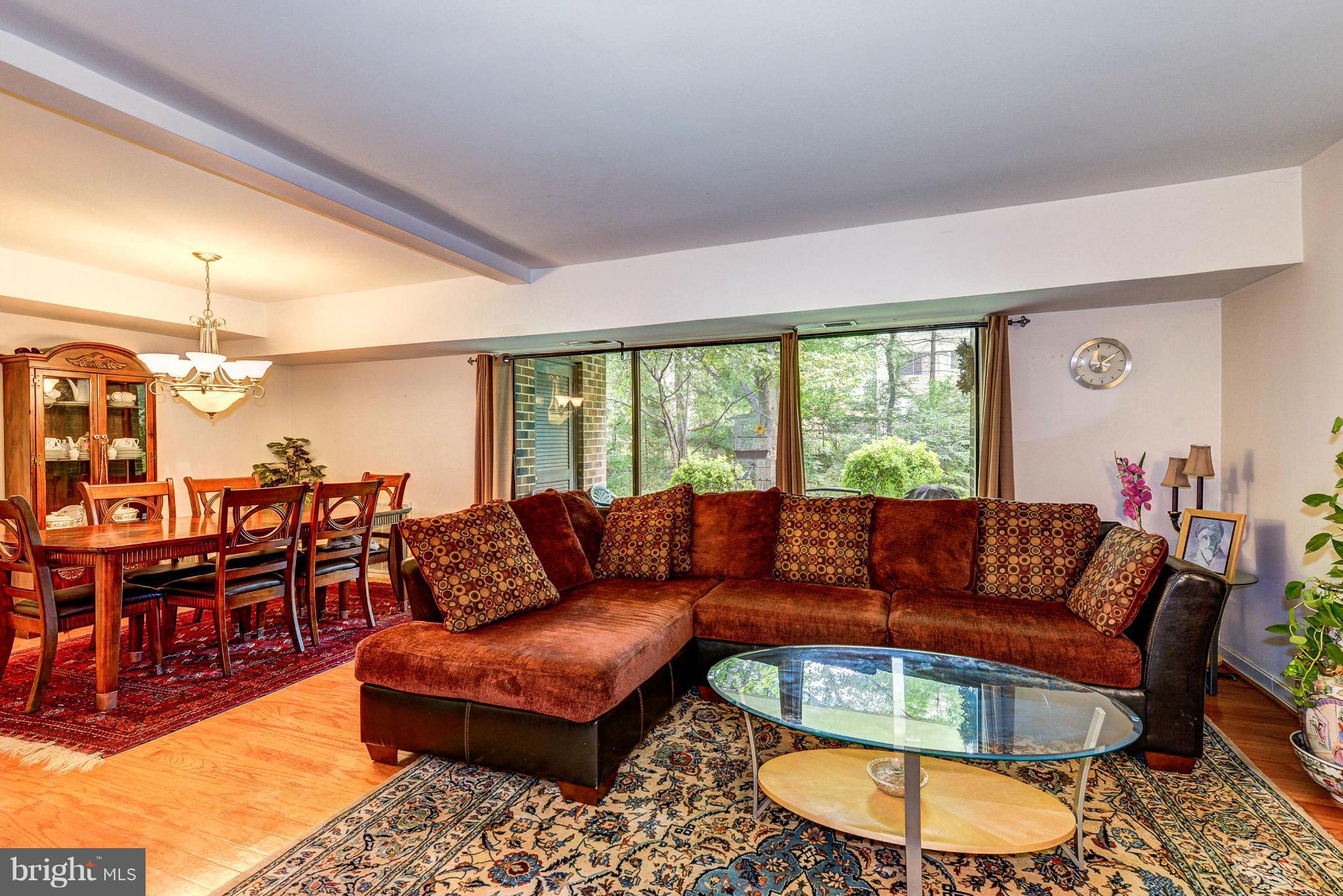 HERITAGE COURT - Residential