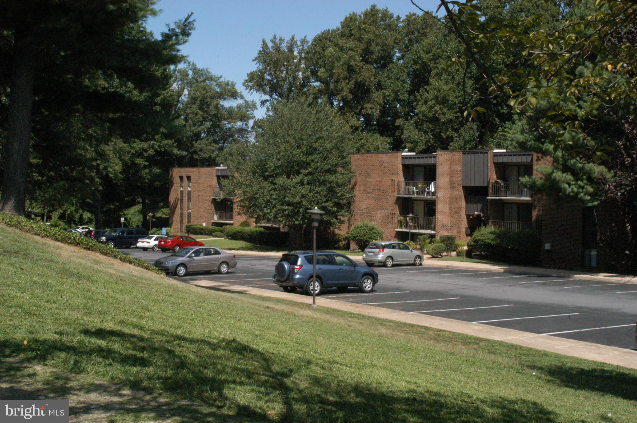 HERITAGE COURT - Residential