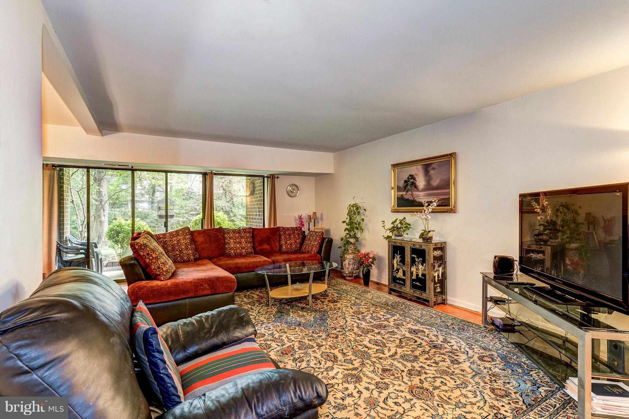 HERITAGE COURT - Residential