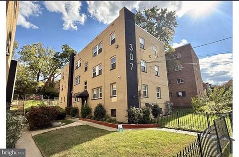 307 DIVISION AVENUE NE 101 WASHINGTON DC 20019