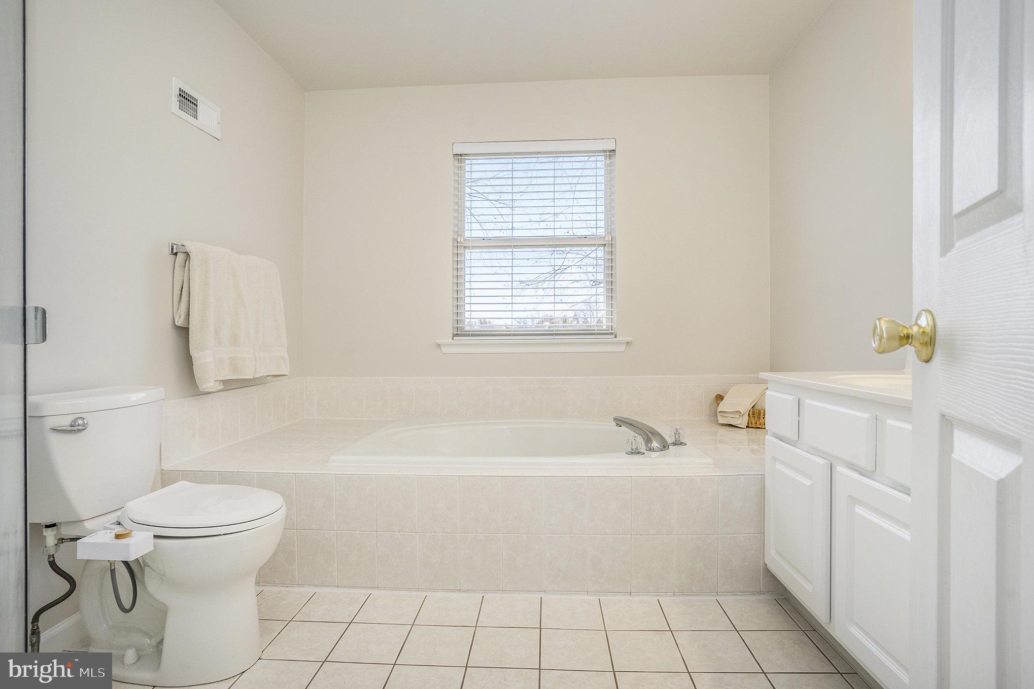 EVANSBURG CROSSING - Residential