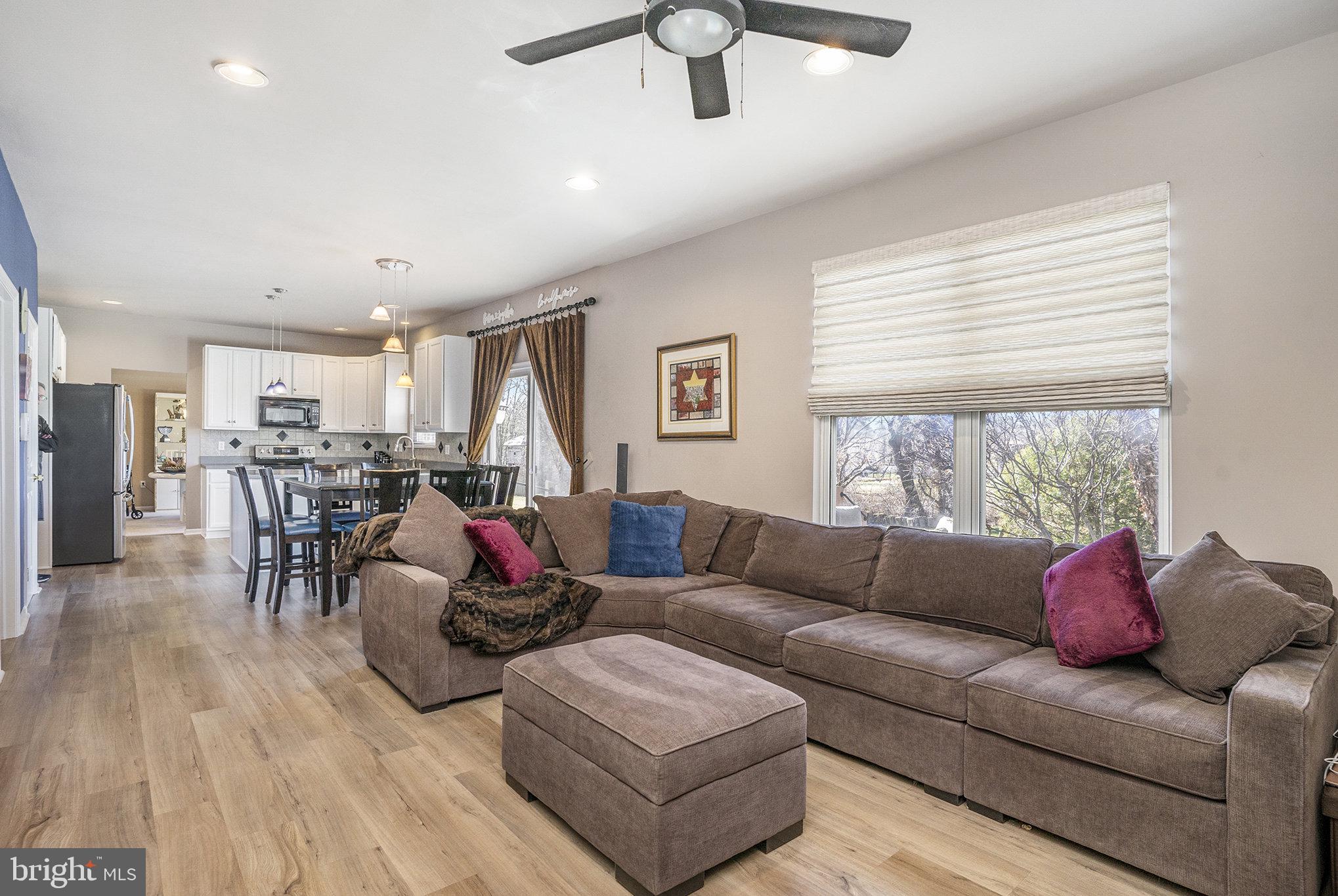 EVANSBURG CROSSING - Residential