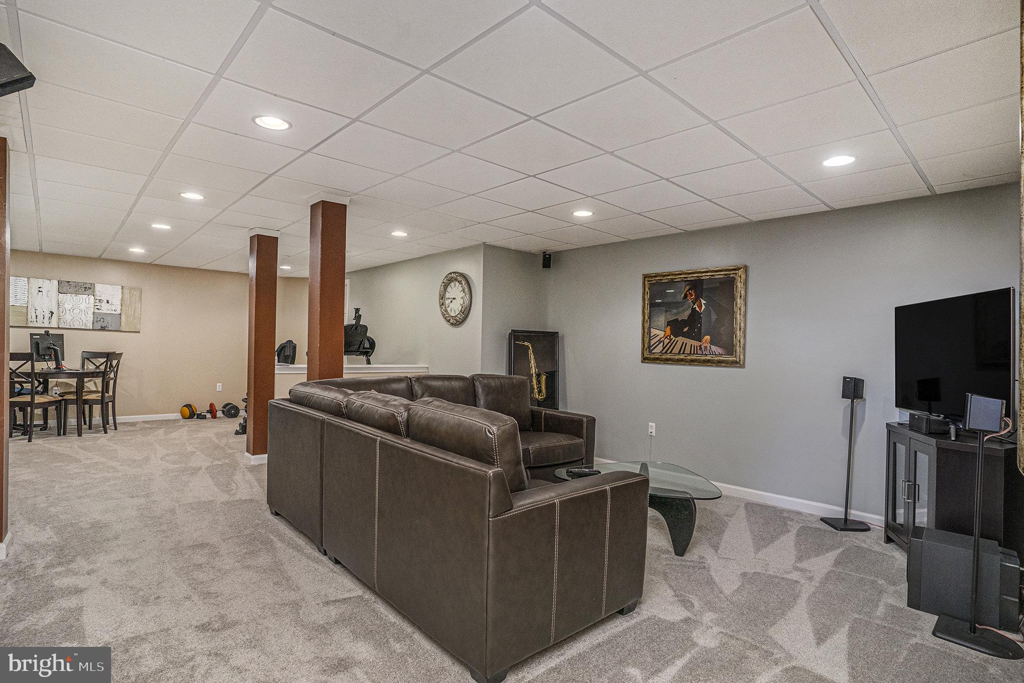 EVANSBURG CROSSING - Residential