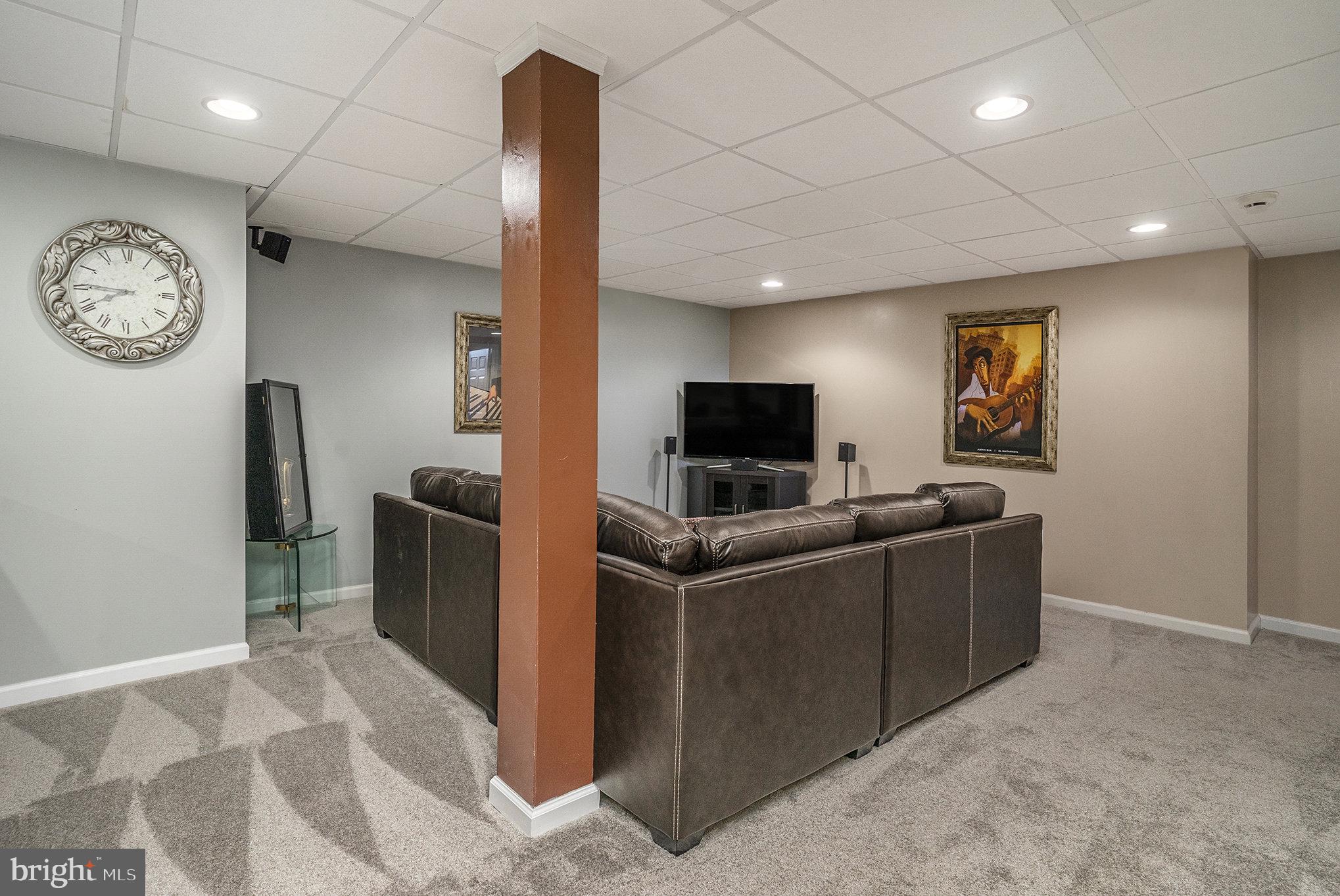 EVANSBURG CROSSING - Residential