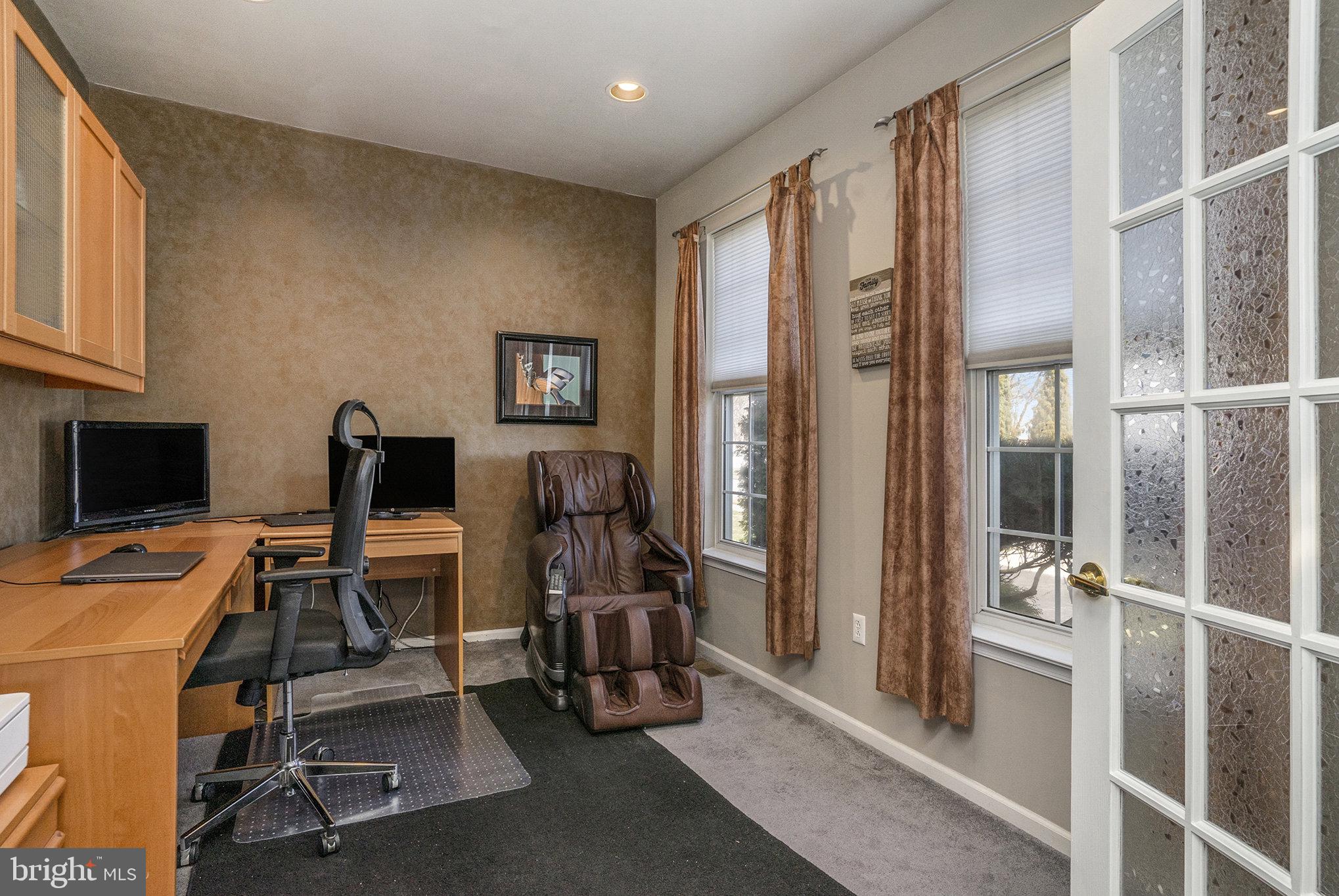 EVANSBURG CROSSING - Residential