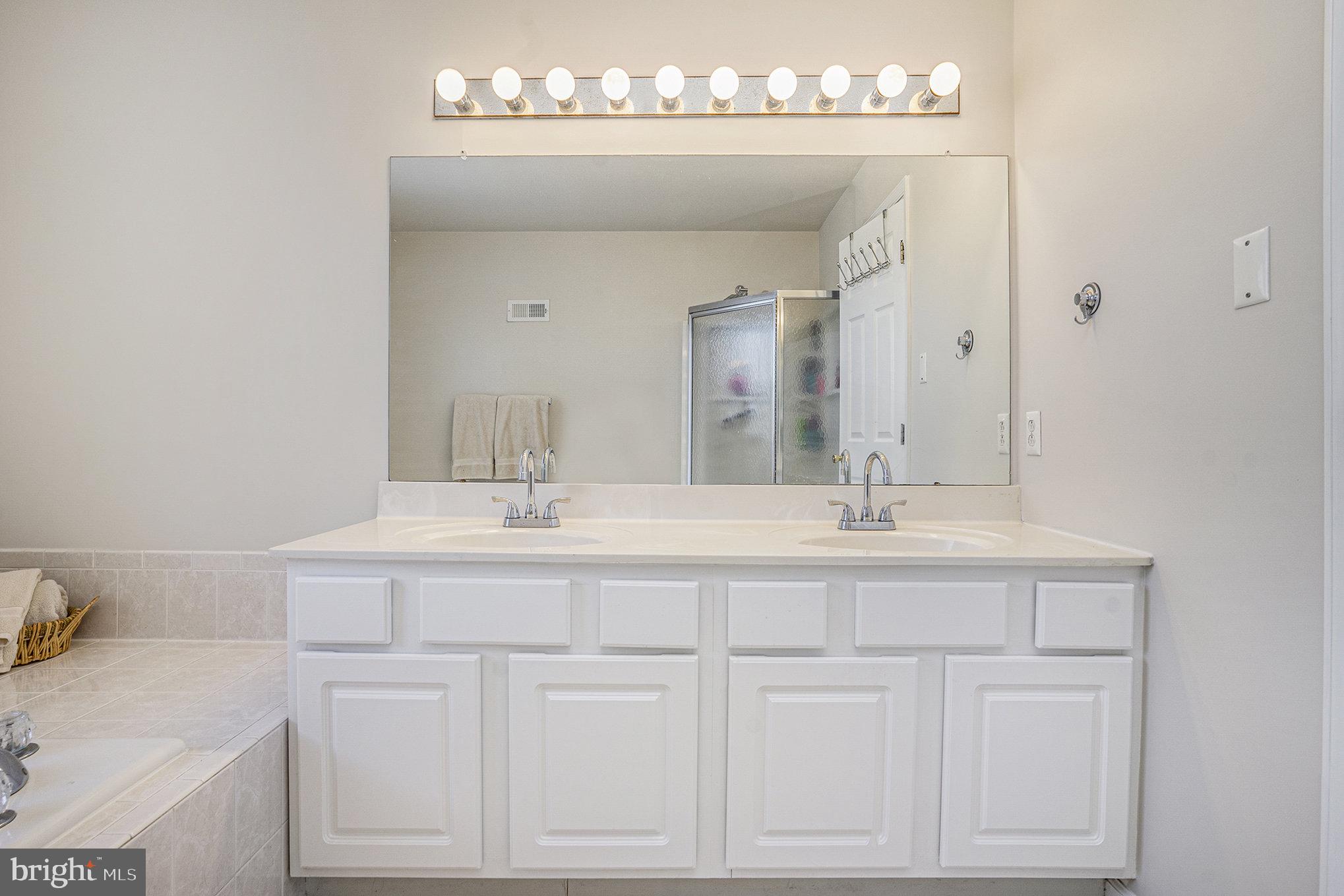 EVANSBURG CROSSING - Residential