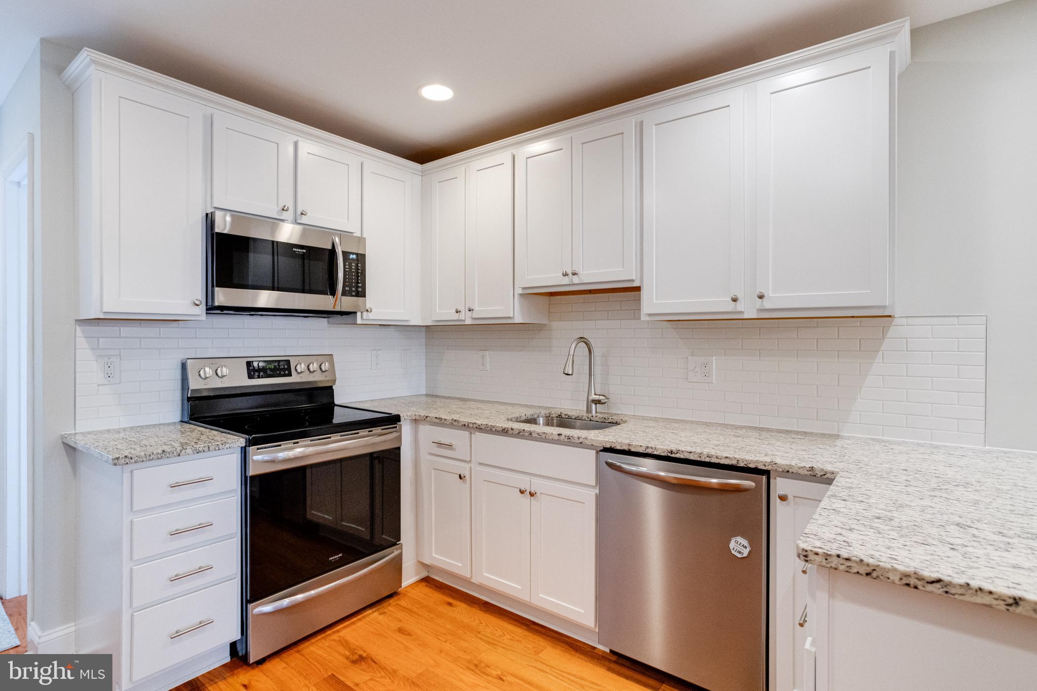 HIGHLANDTOWN - Residential