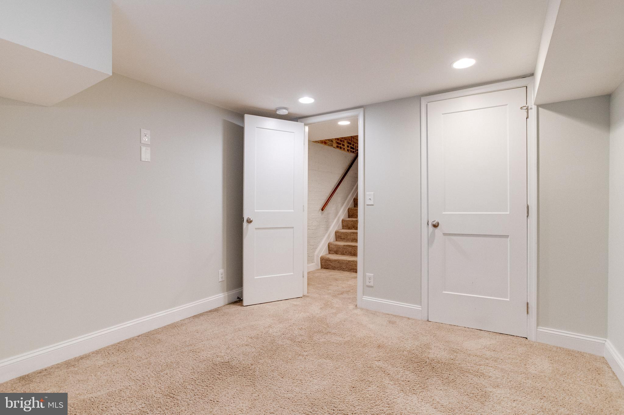 HIGHLANDTOWN - Residential