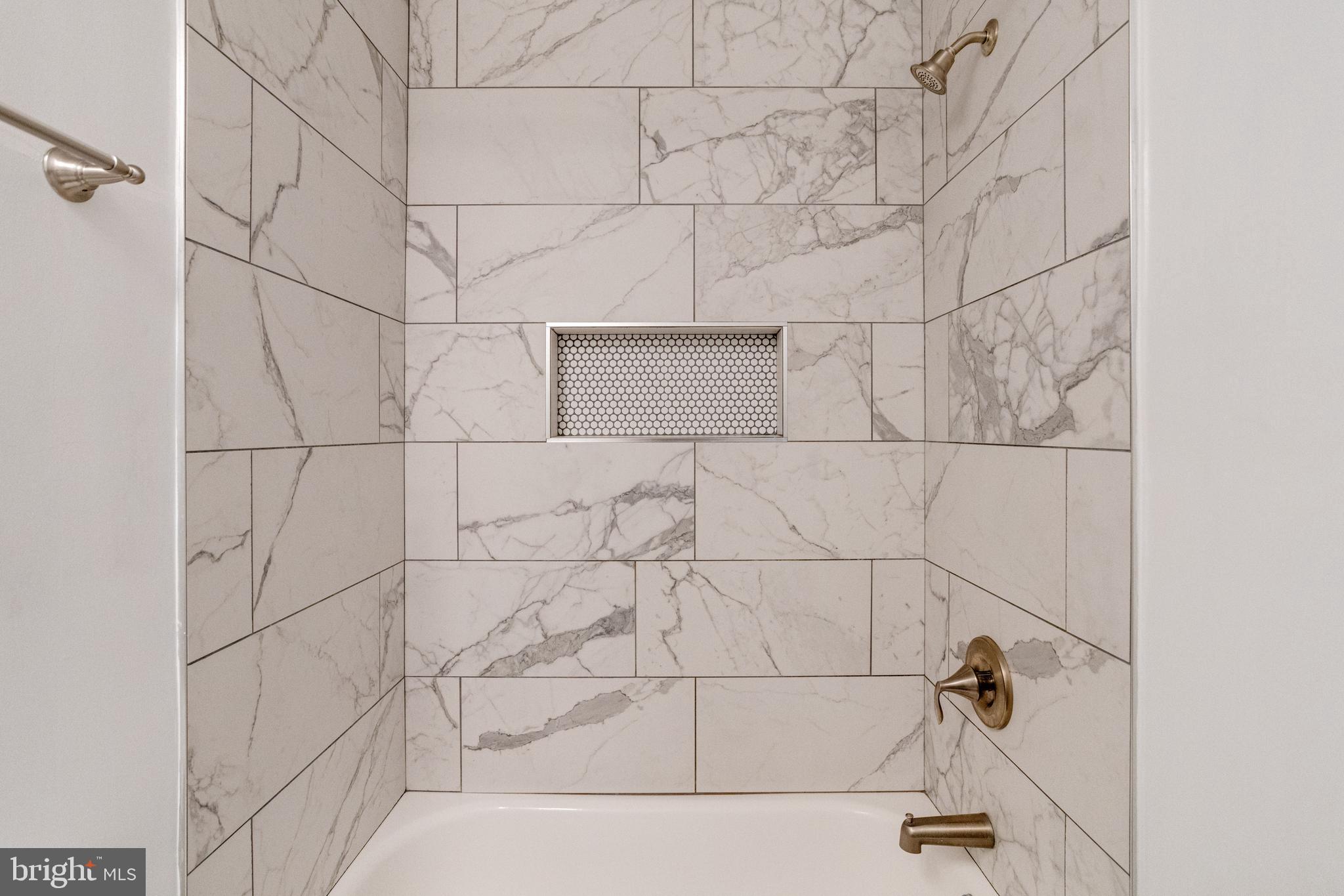 HIGHLANDTOWN - Residential