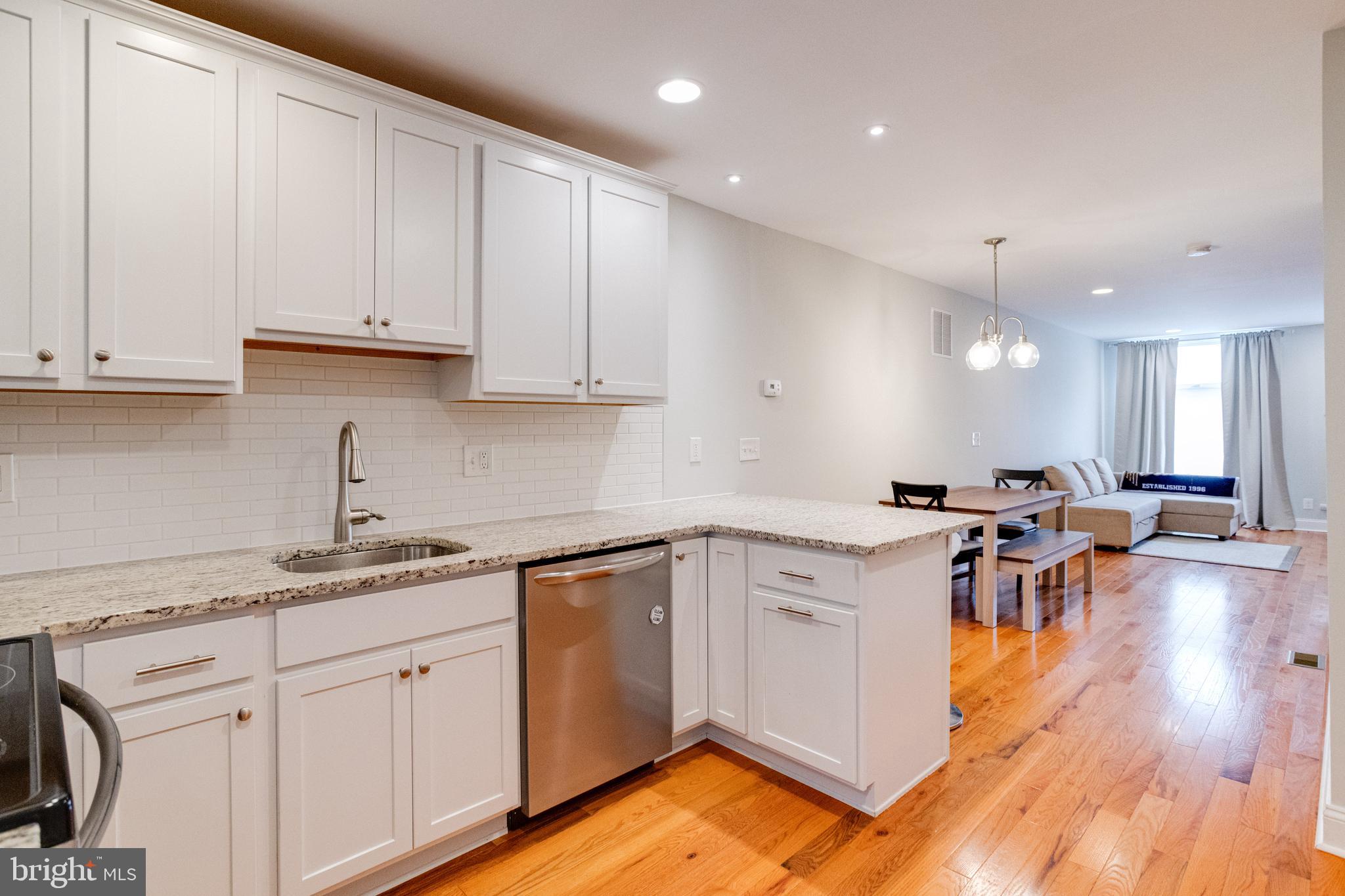 HIGHLANDTOWN - Residential