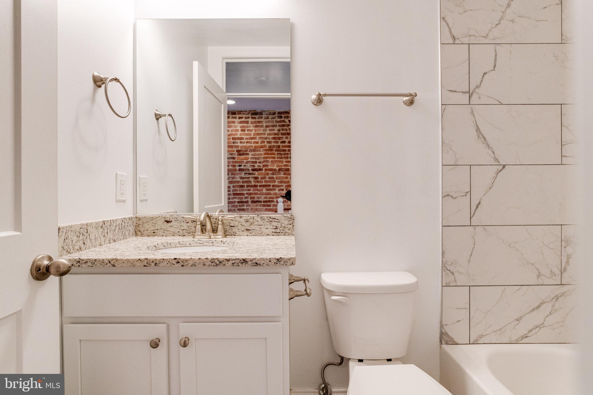 HIGHLANDTOWN - Residential