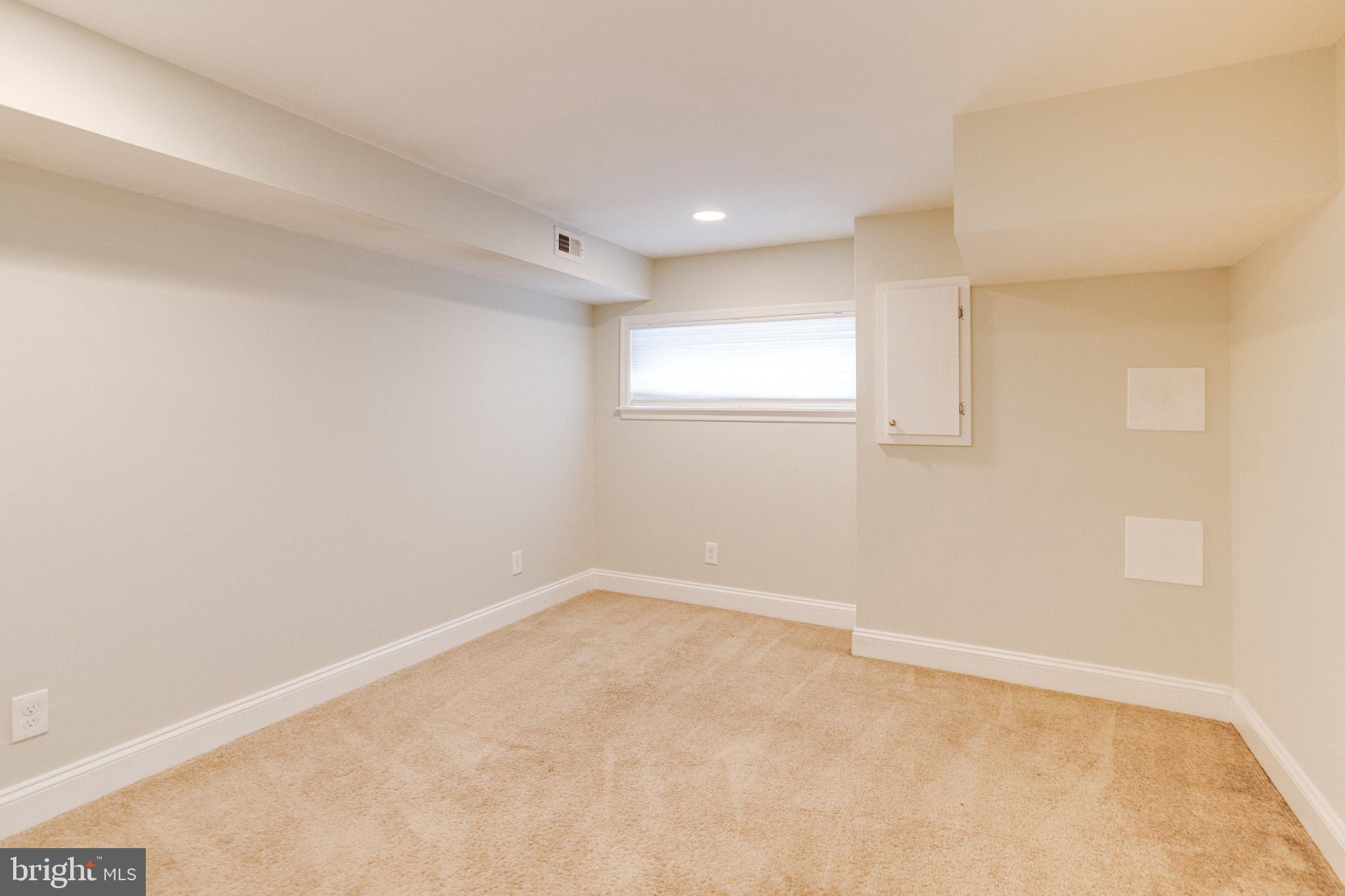 HIGHLANDTOWN - Residential