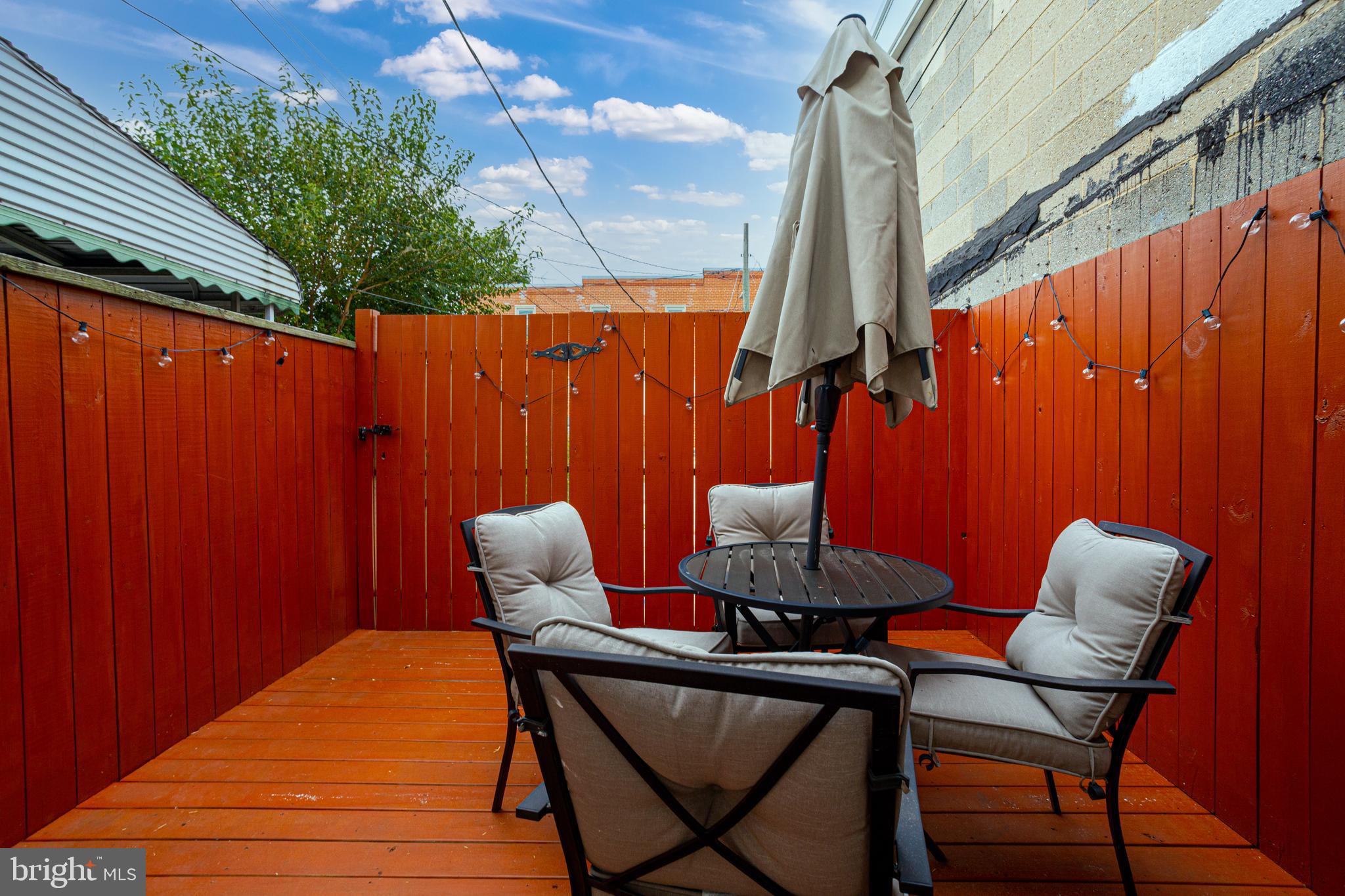 HIGHLANDTOWN - Residential